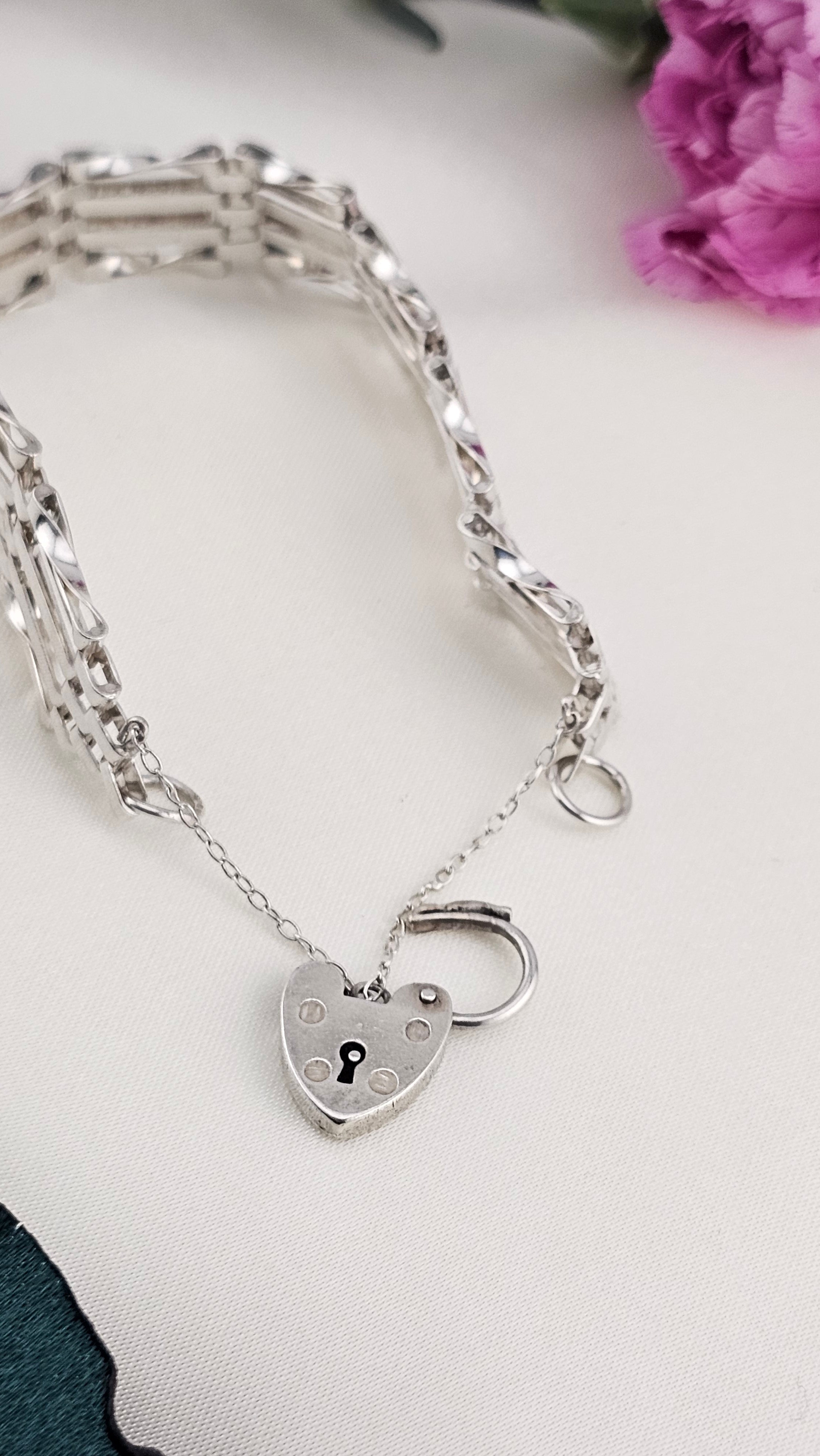Vintage 925 Sterling Silver Gate Bracelet with Heart Padlock Clasp, 17cm