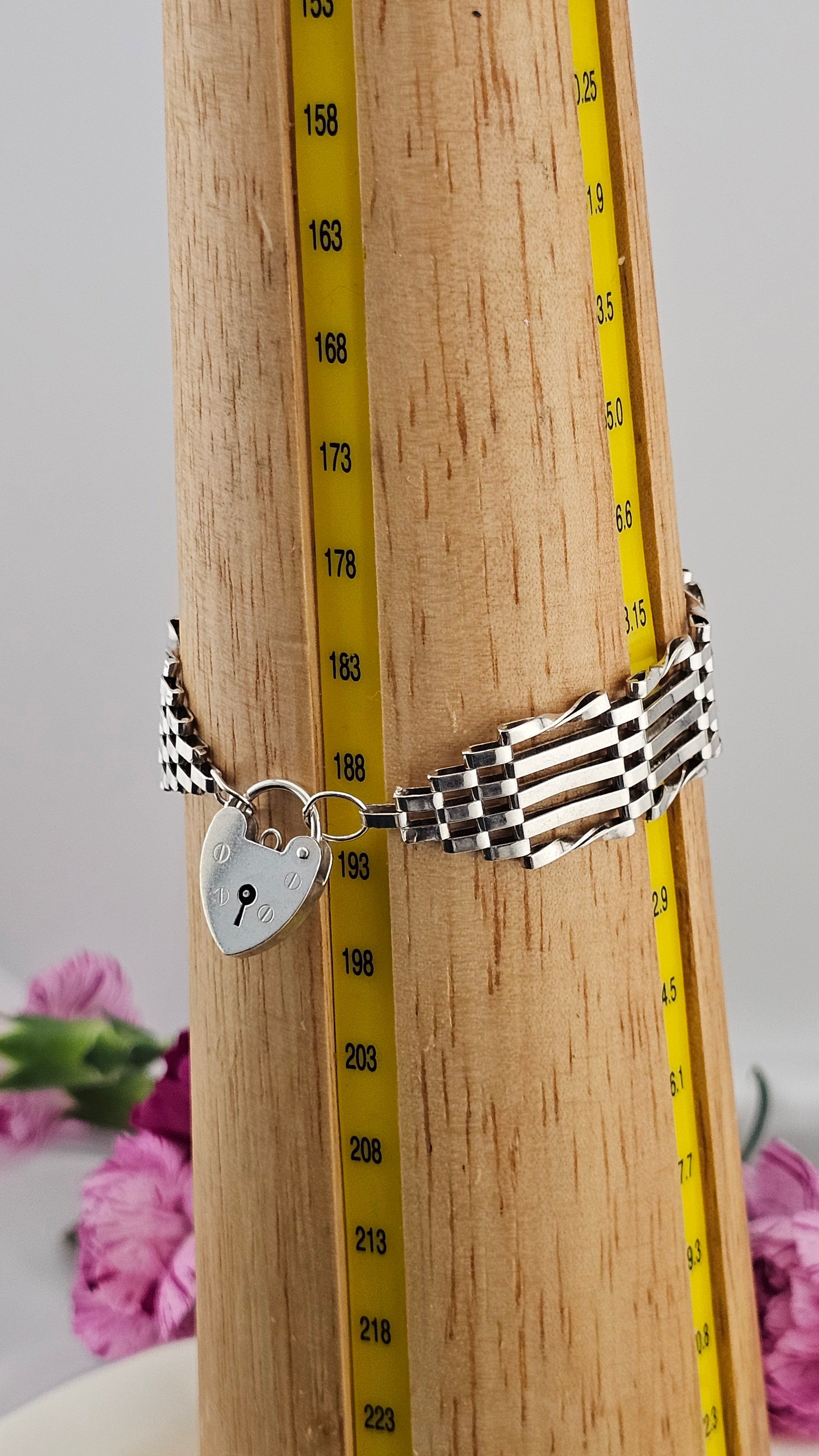 Vintage 925 Sterling Silver Multi Bar Gate link bracelet with Heart Padlock Clasp , 19cm