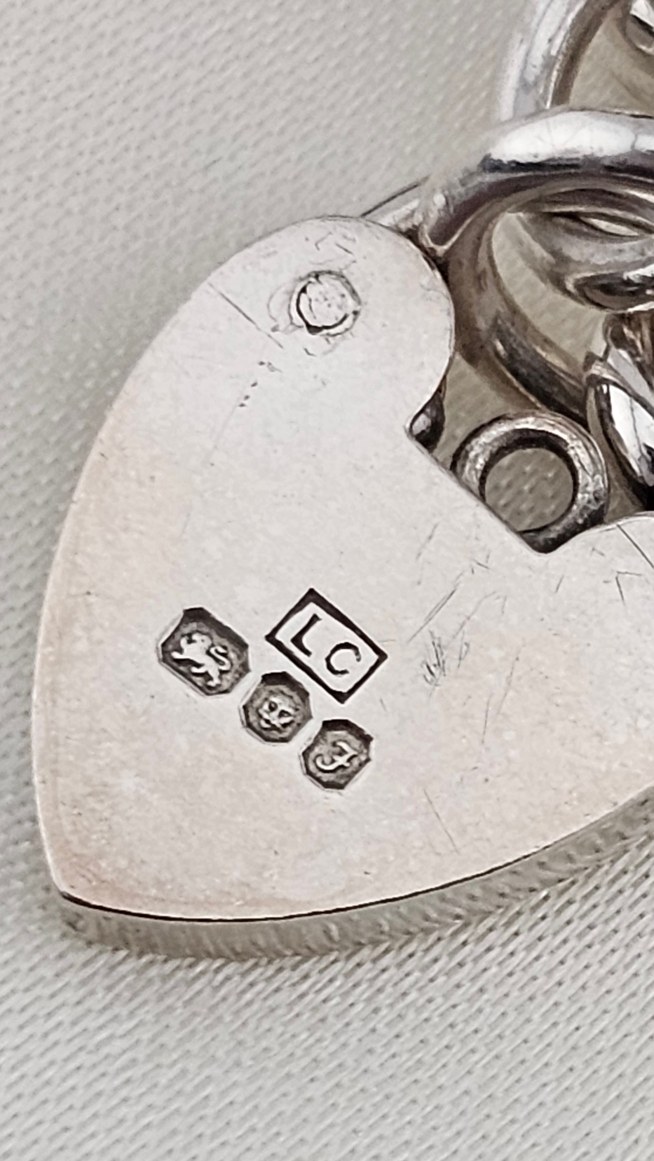 Vintage 925 Sterling Silver Heart Padlock Curb Bracelet, 17cm