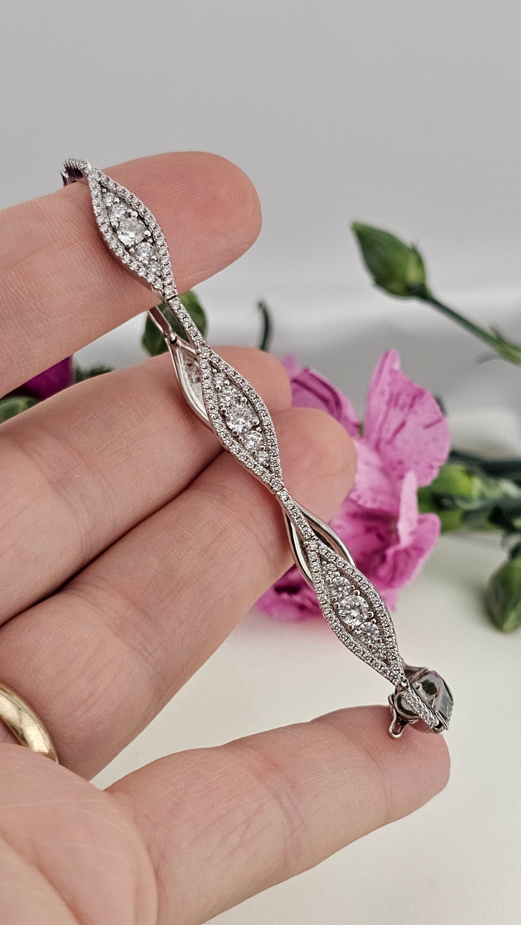 925 Sterling Silver Sparkle Link Bracelet set with CZ , 18 cm