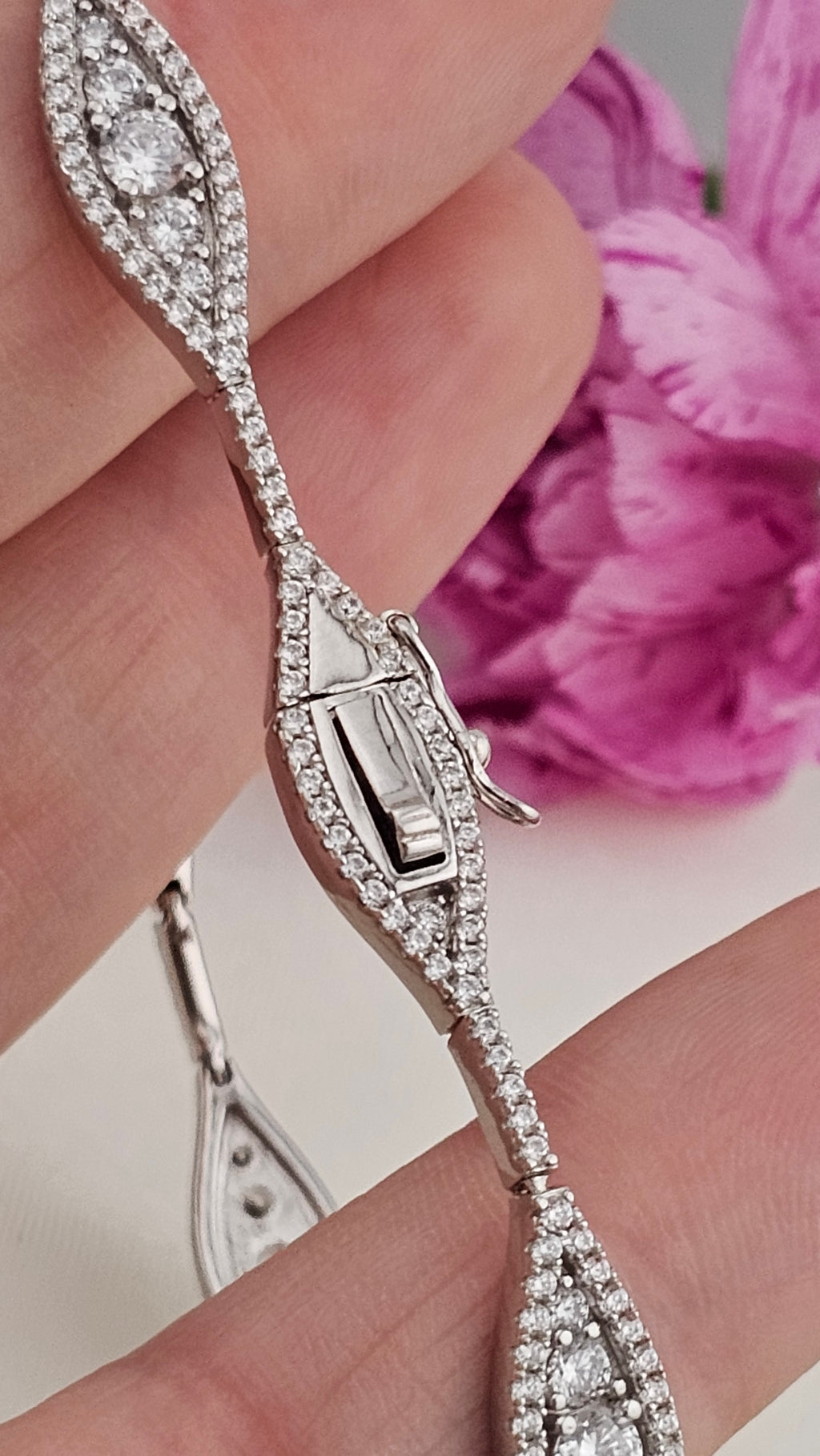 925 Sterling Silver Sparkle Link Bracelet set with CZ , 18 cm