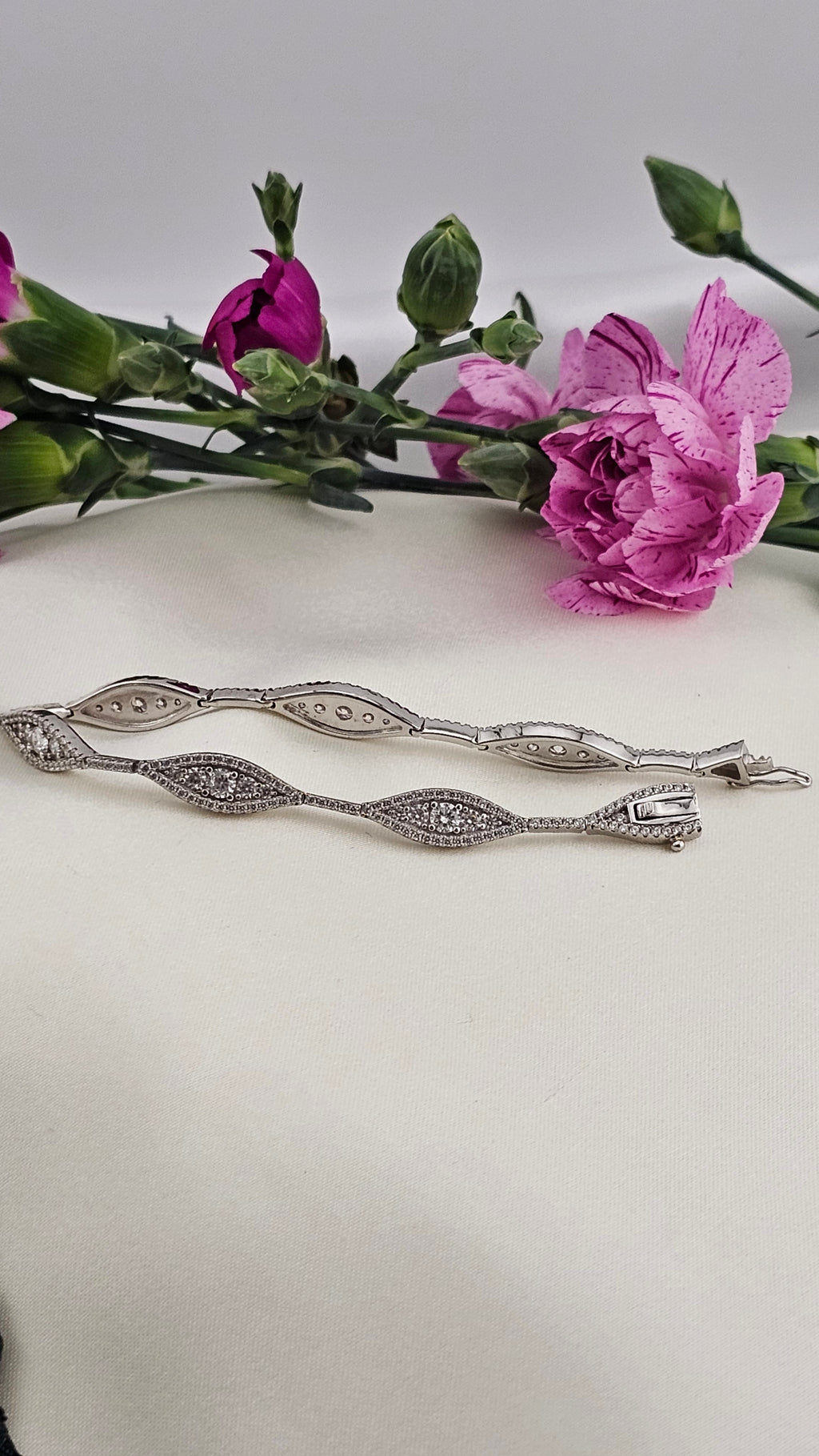 925 Sterling Silver Sparkle Link Bracelet set with CZ , 18 cm