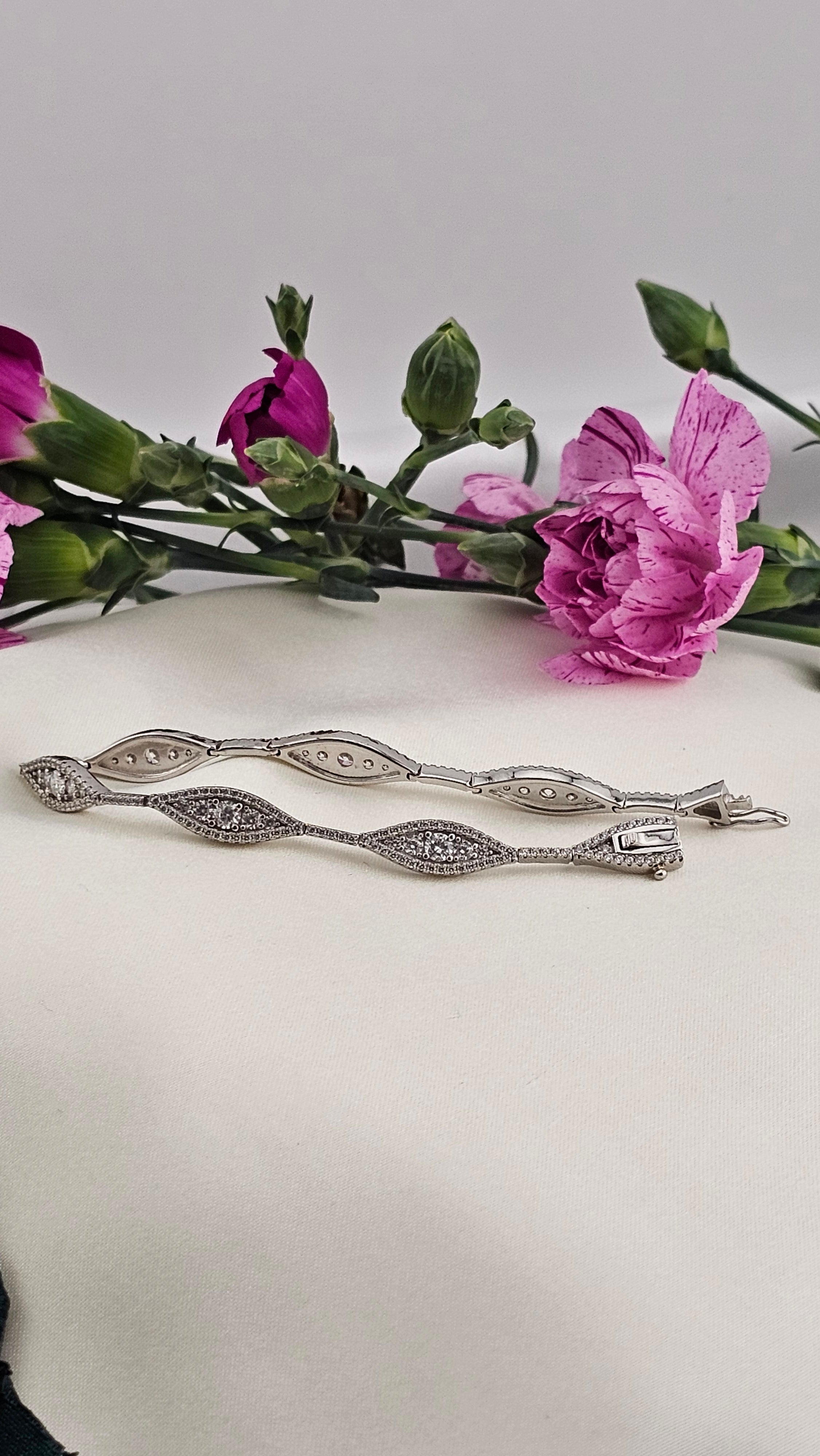 925 Sterling Silver Sparkle Link Bracelet set with CZ , 18 cm