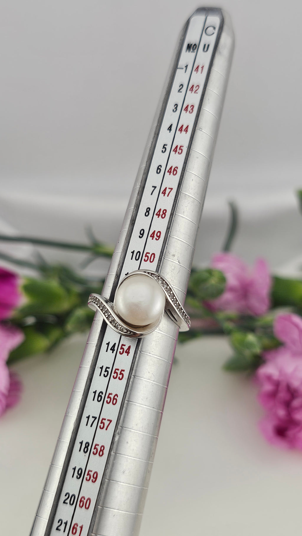 925 Sterling Silver Pearl and Diamonique Cubic Zirconia ring , size L 1/2