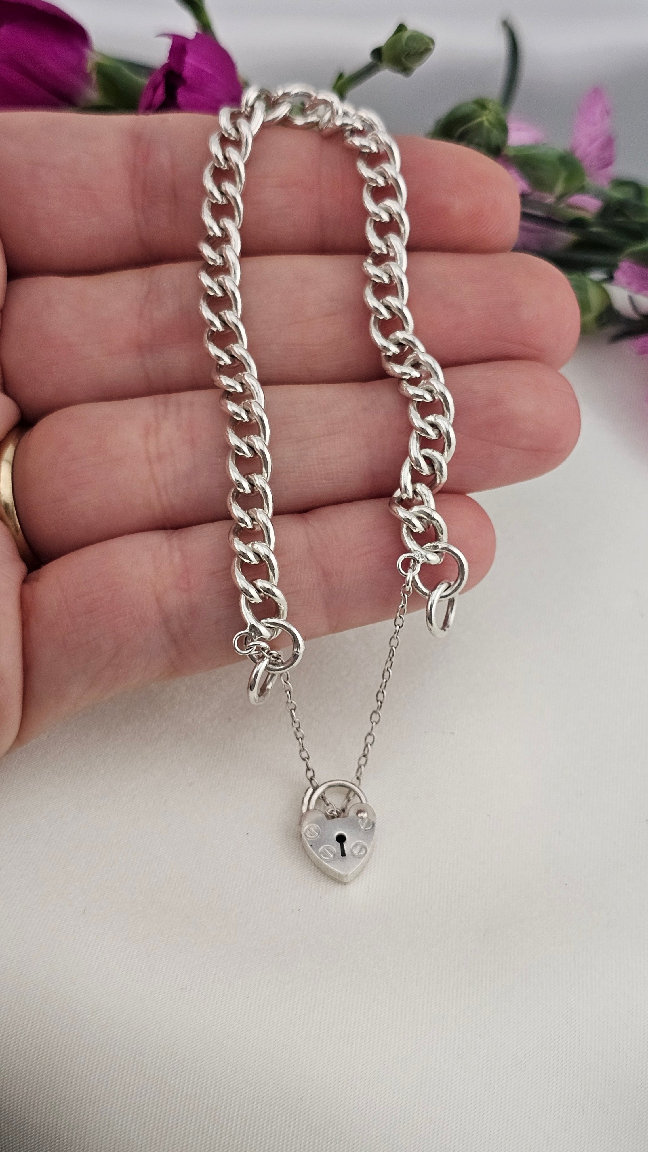 Vintage 925 Sterling Silver curb link hear padlock Bracelet 17cm
