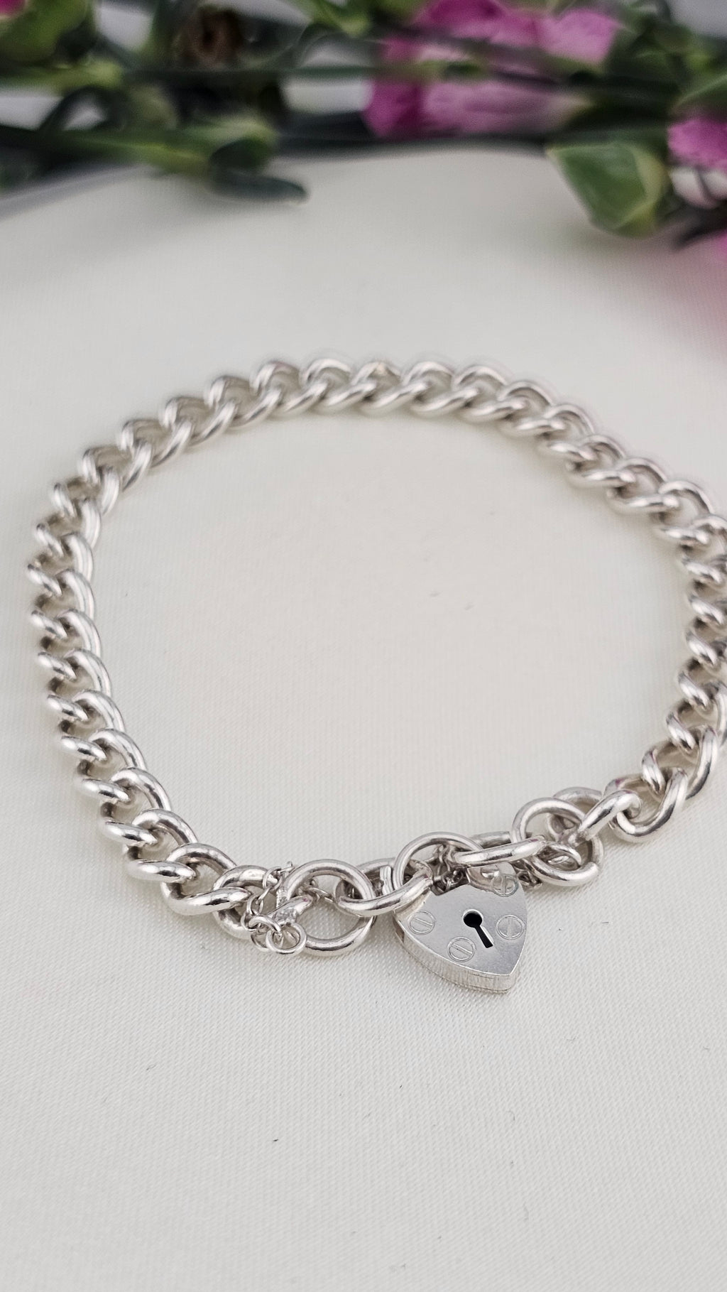 Vintage 925 Sterling Silver curb link hear padlock Bracelet 17cm