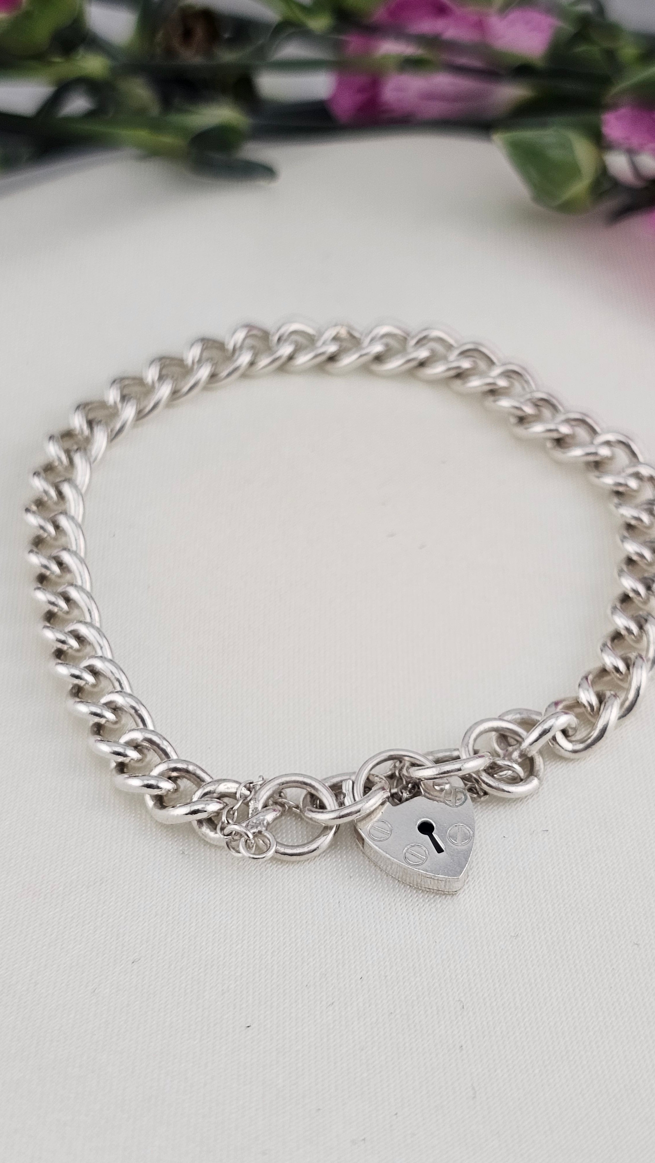 Vintage 925 Sterling Silver curb link hear padlock Bracelet 17cm