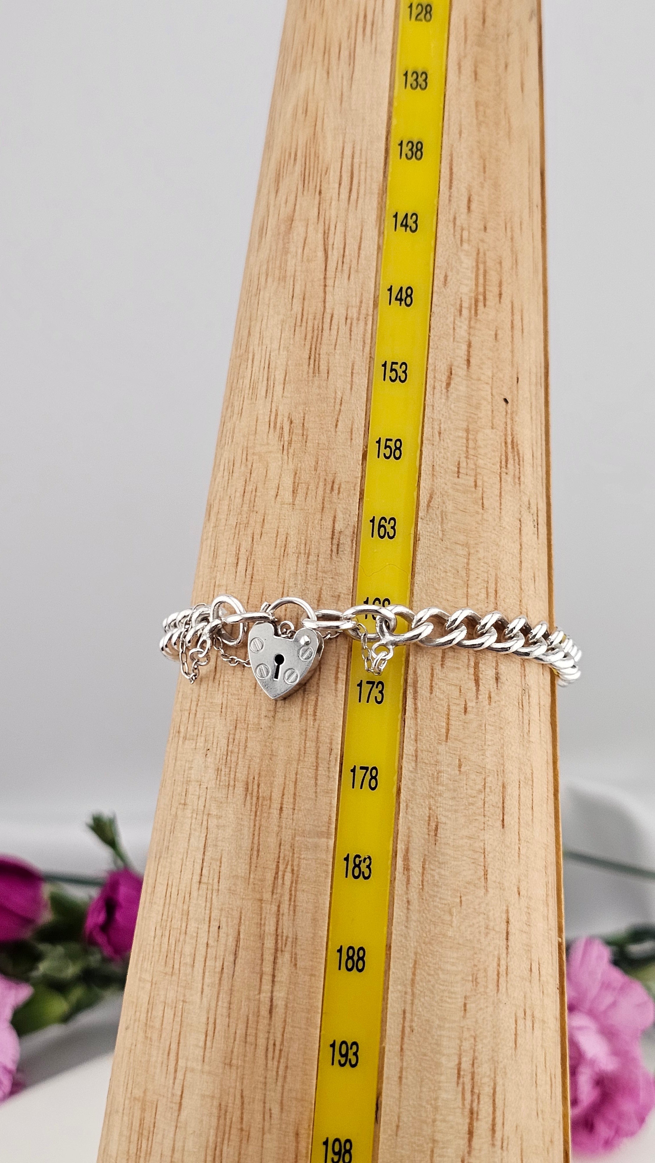 Vintage 925 Sterling Silver curb link hear padlock Bracelet 17cm