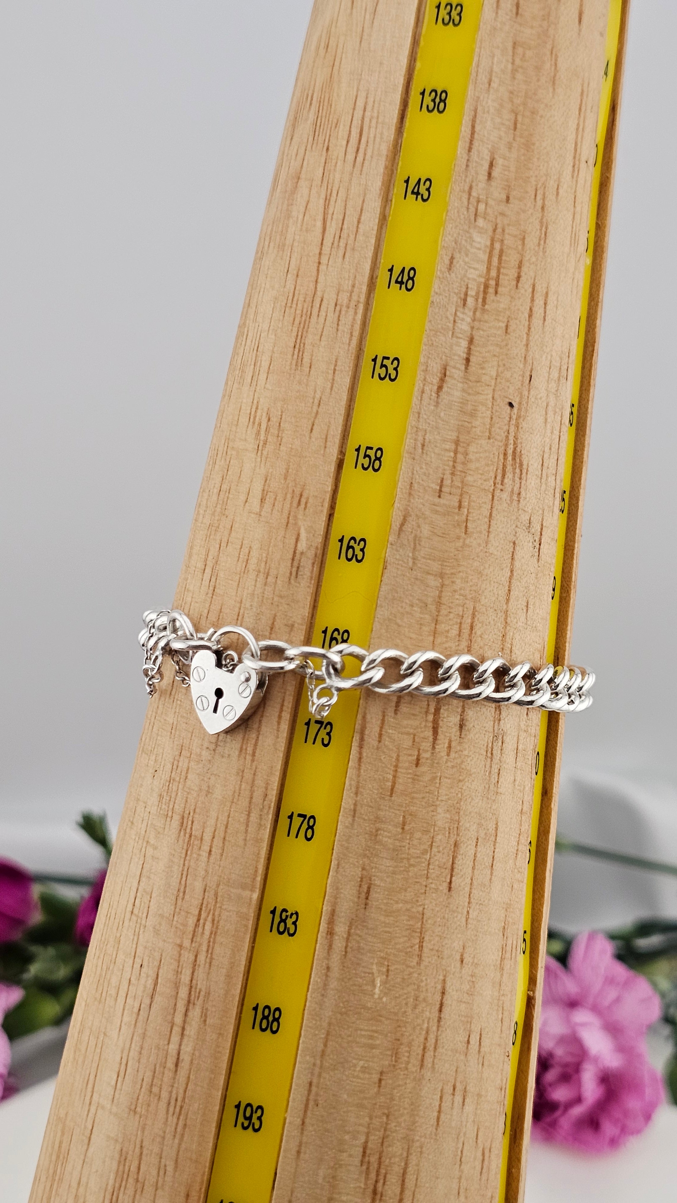 Vintage 925 Sterling Silver curb link hear padlock Bracelet 17cm
