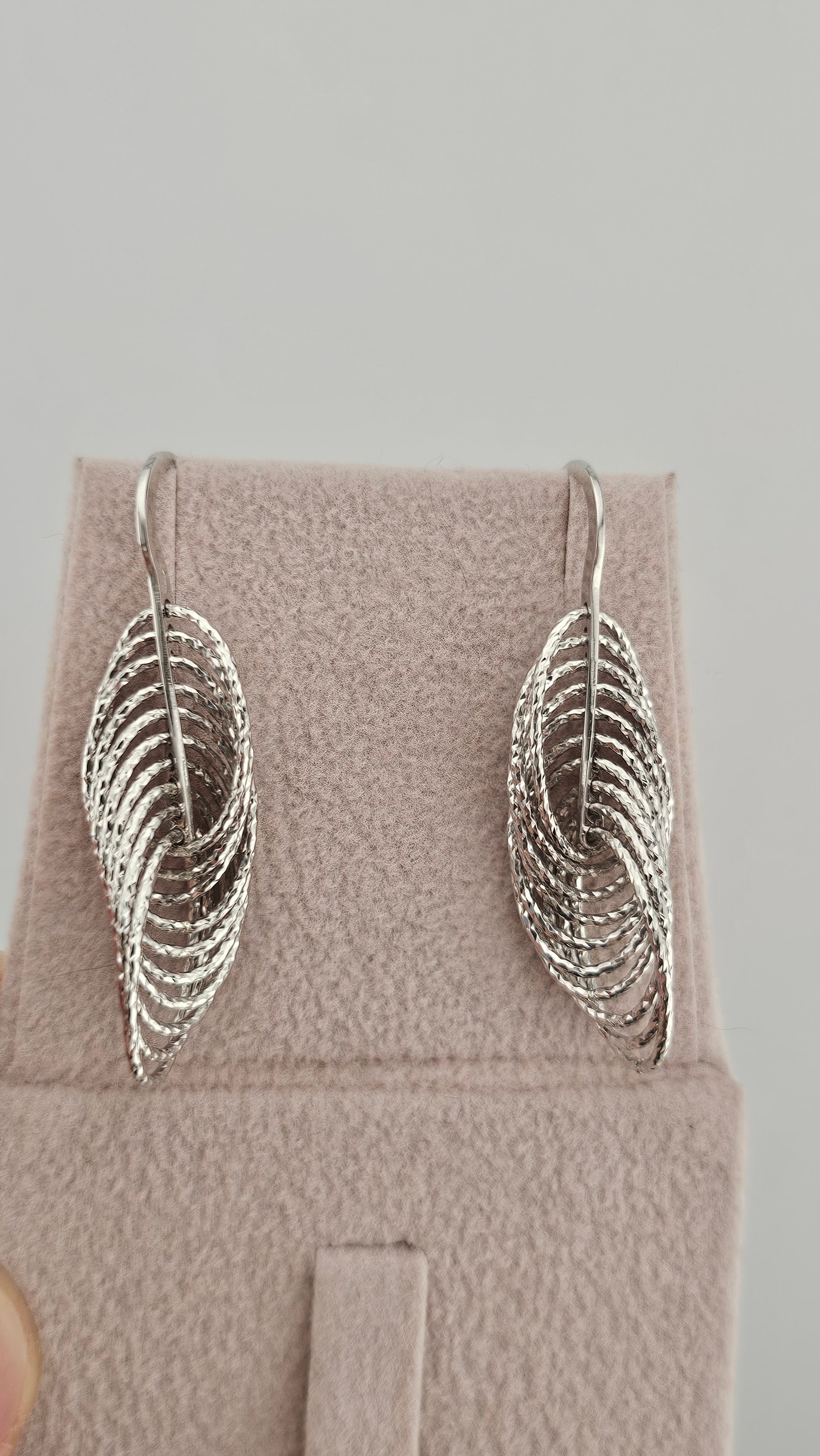 925 Sterling Silver Interlocked Oval Diamond Cut Dangle earrings