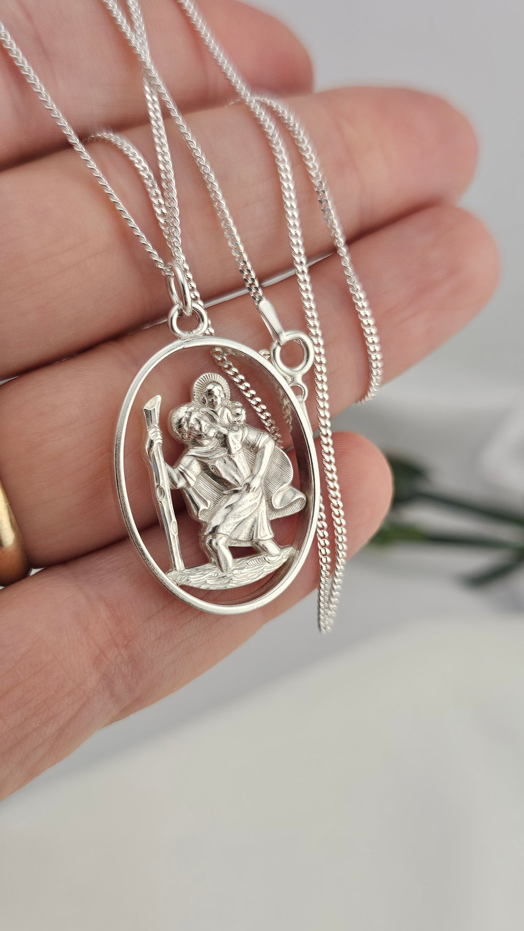 Vintage 925 Sterling Silver Cut-Out St Christopher Pendant on 22" chain