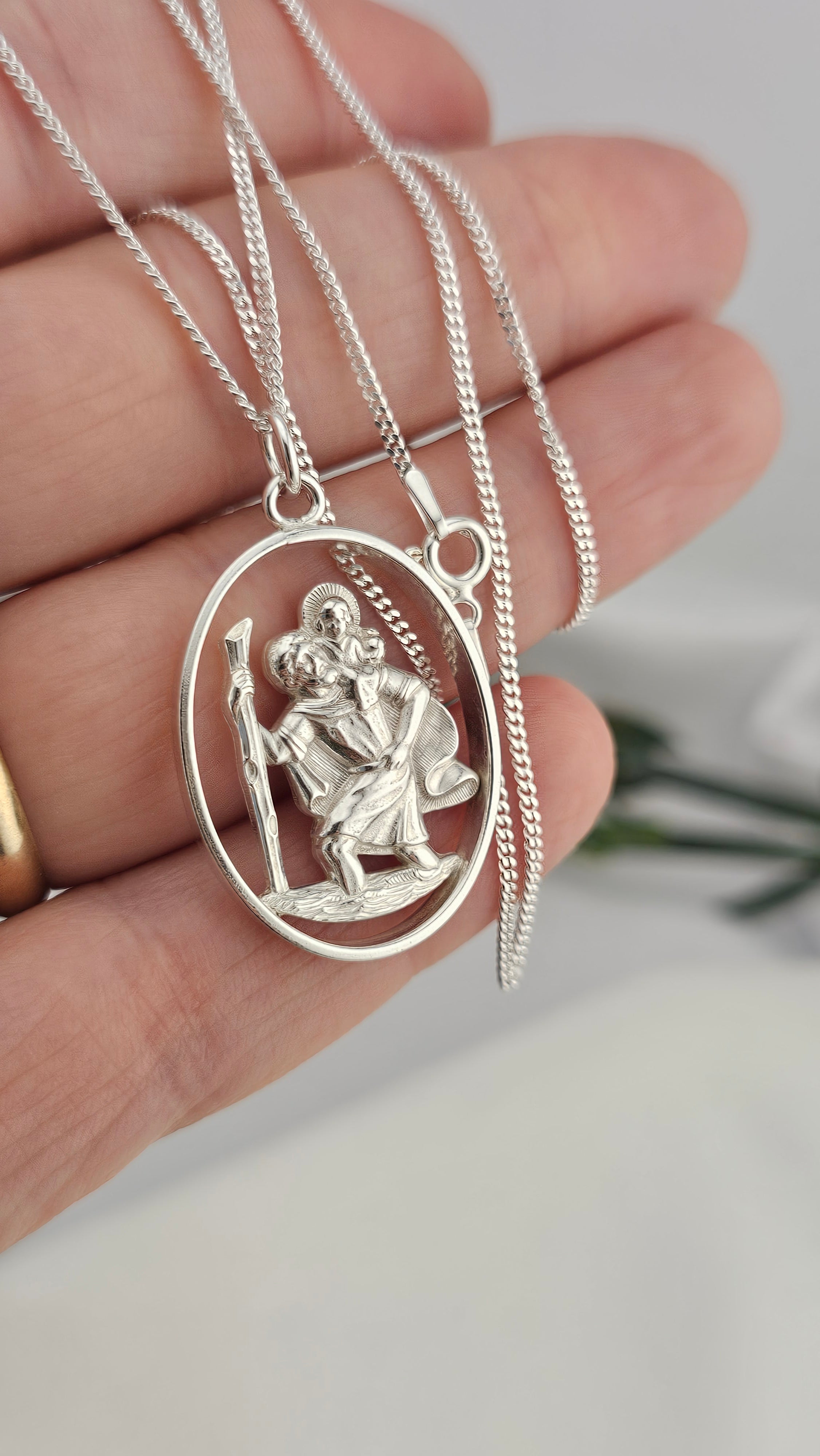 Vintage 925 Sterling Silver Cut-Out St Christopher Pendant on 22" chain