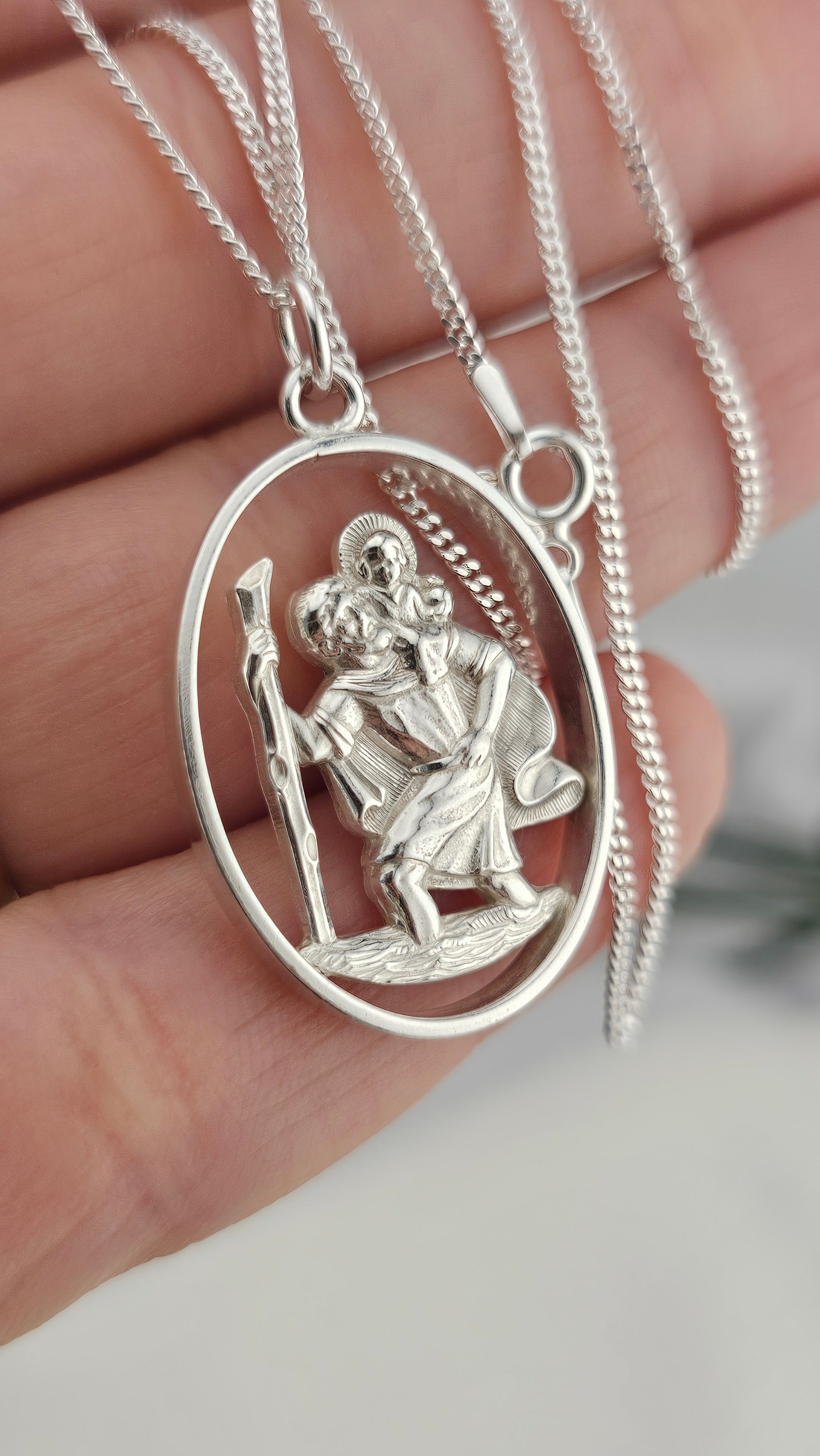 Vintage 925 Sterling Silver Cut-Out St Christopher Pendant on 22" chain