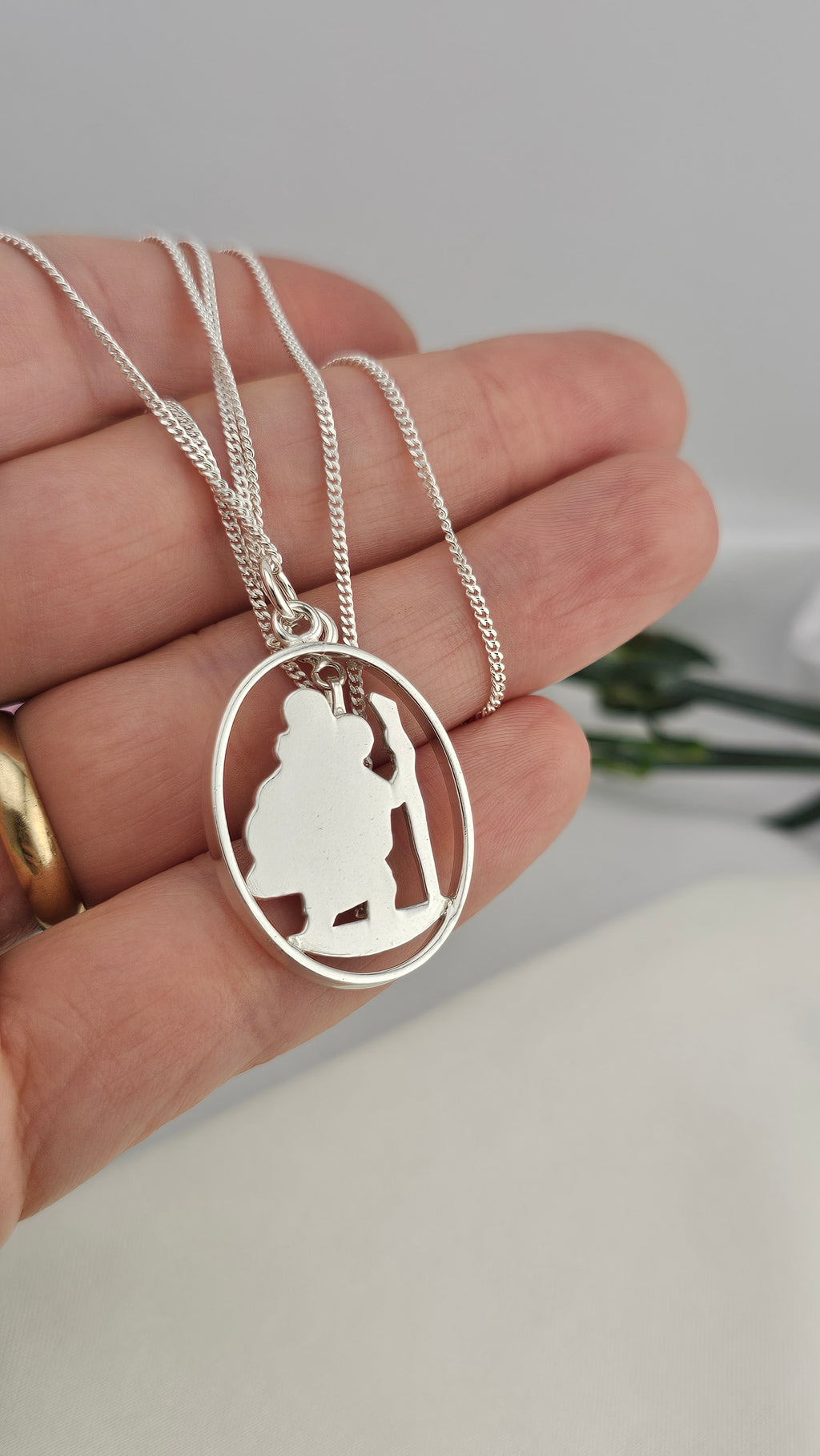 Vintage 925 Sterling Silver Cut-Out St Christopher Pendant on 22" chain