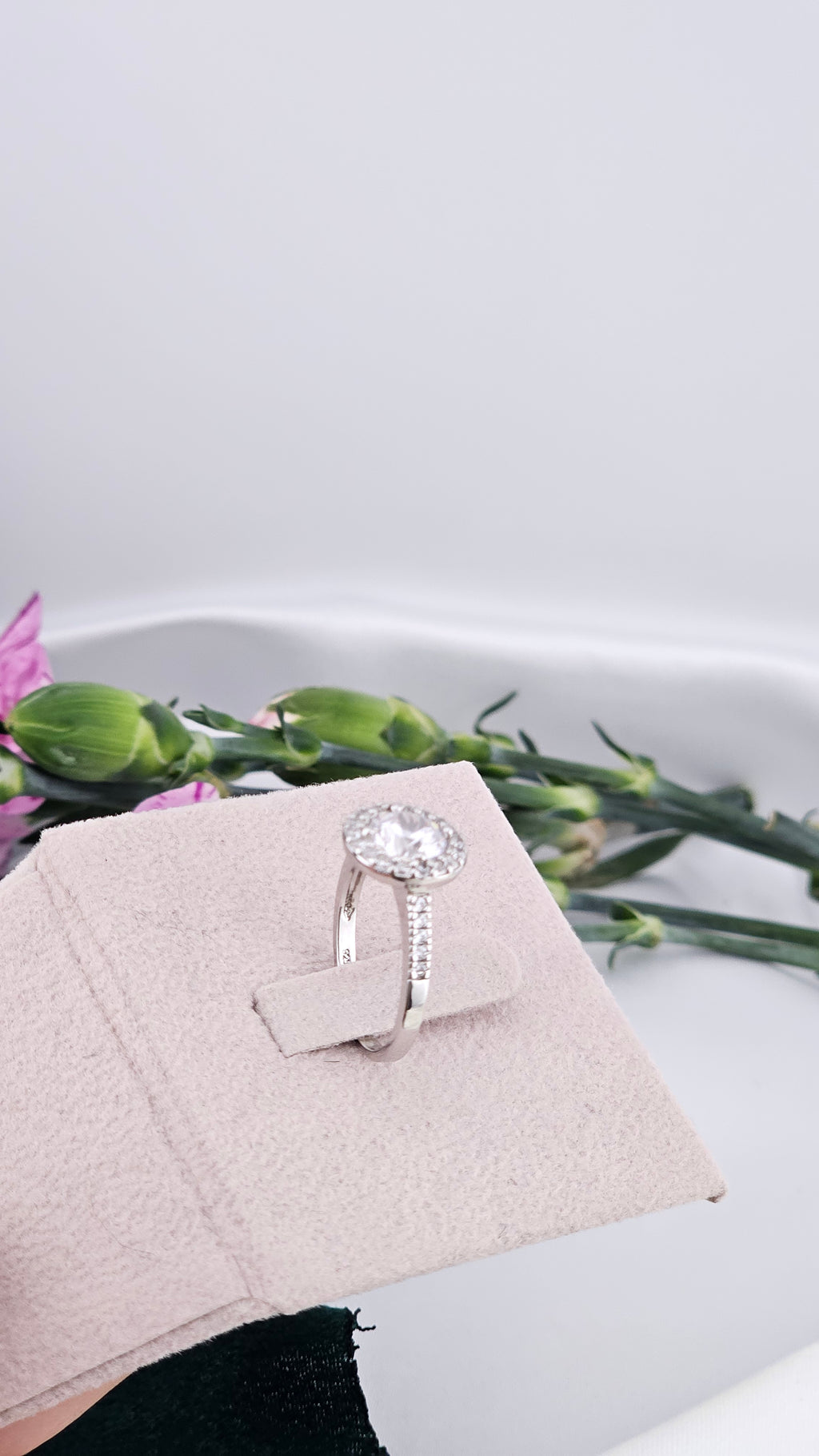 925 Sterling Silver Cubic Zirconia Round Halo Ring , size N