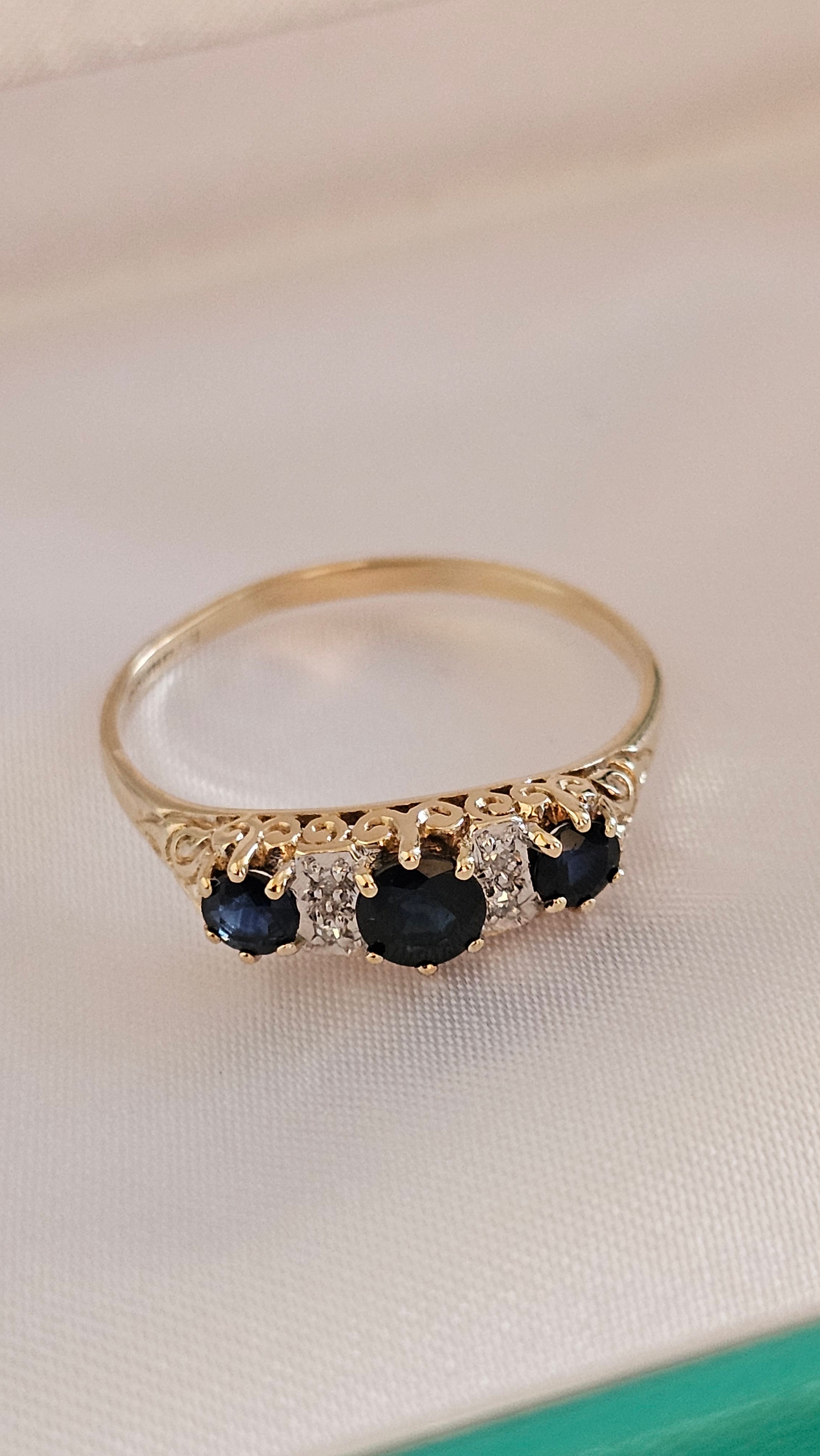 9ct Yellow Gold Natural Sapphire & Diamond Ring – Size S 1/2