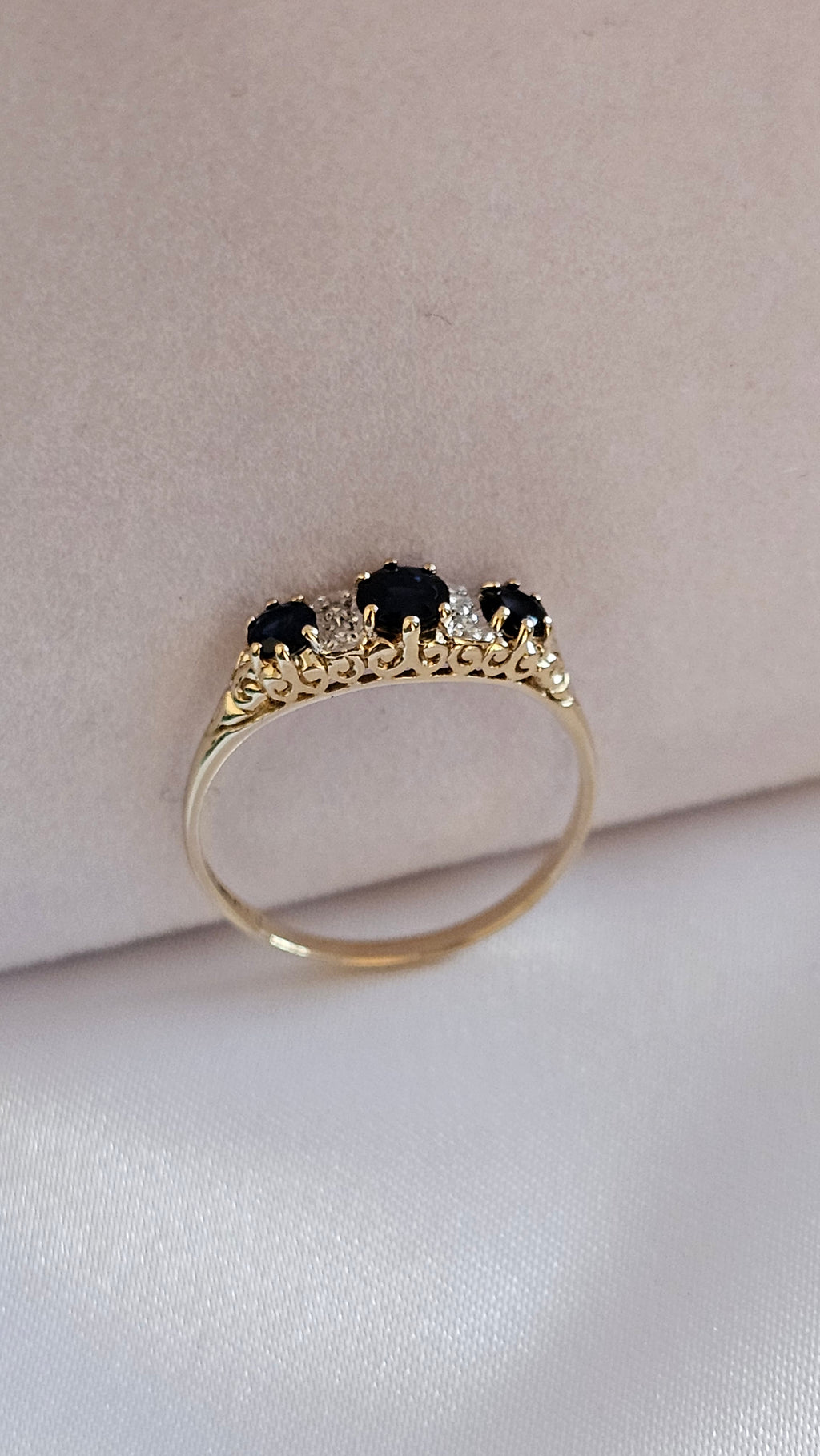 9ct Yellow Gold Natural Sapphire & Diamond Ring – Size S 1/2