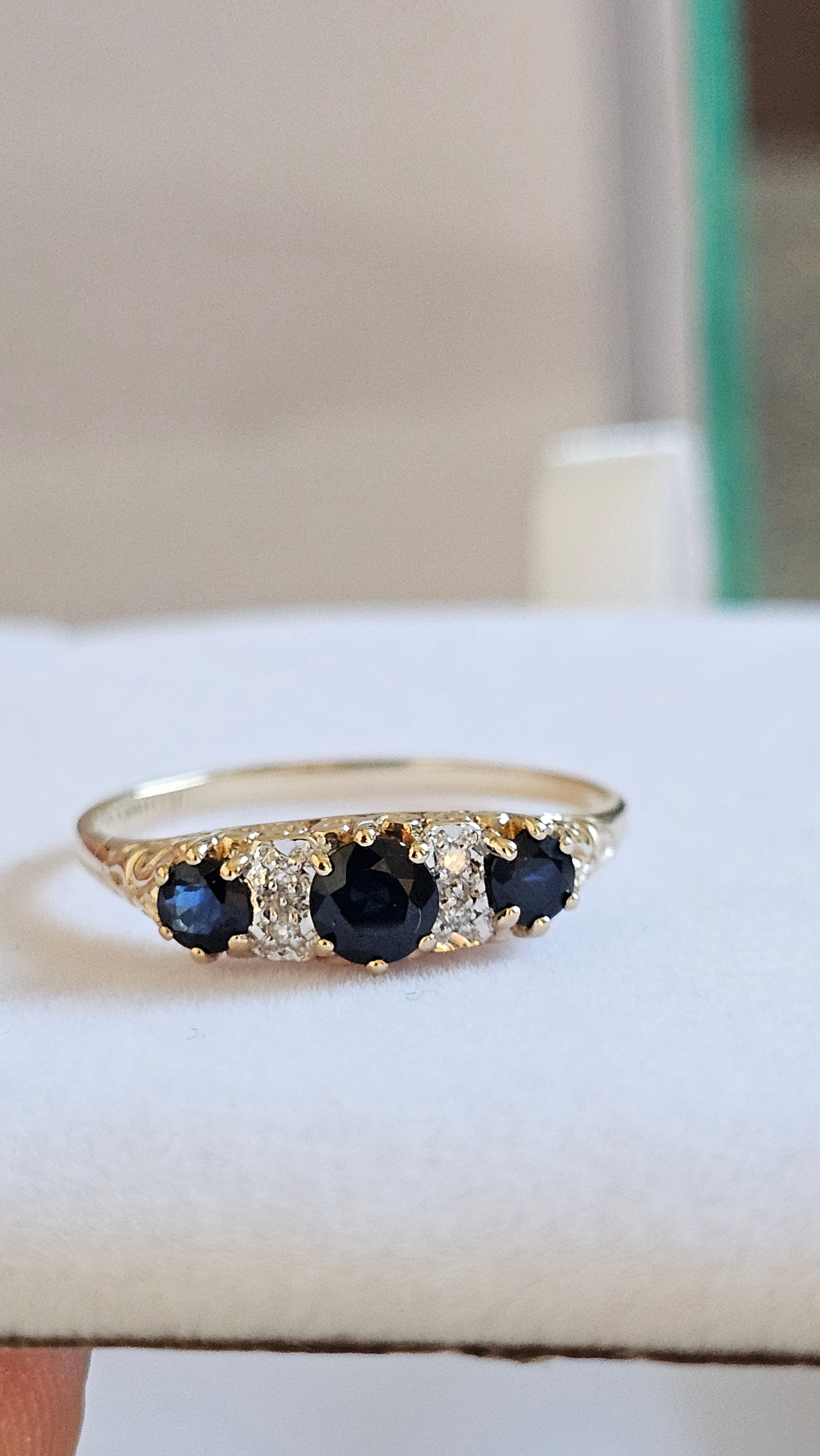 9ct Yellow Gold Natural Sapphire & Diamond Ring – Size S 1/2
