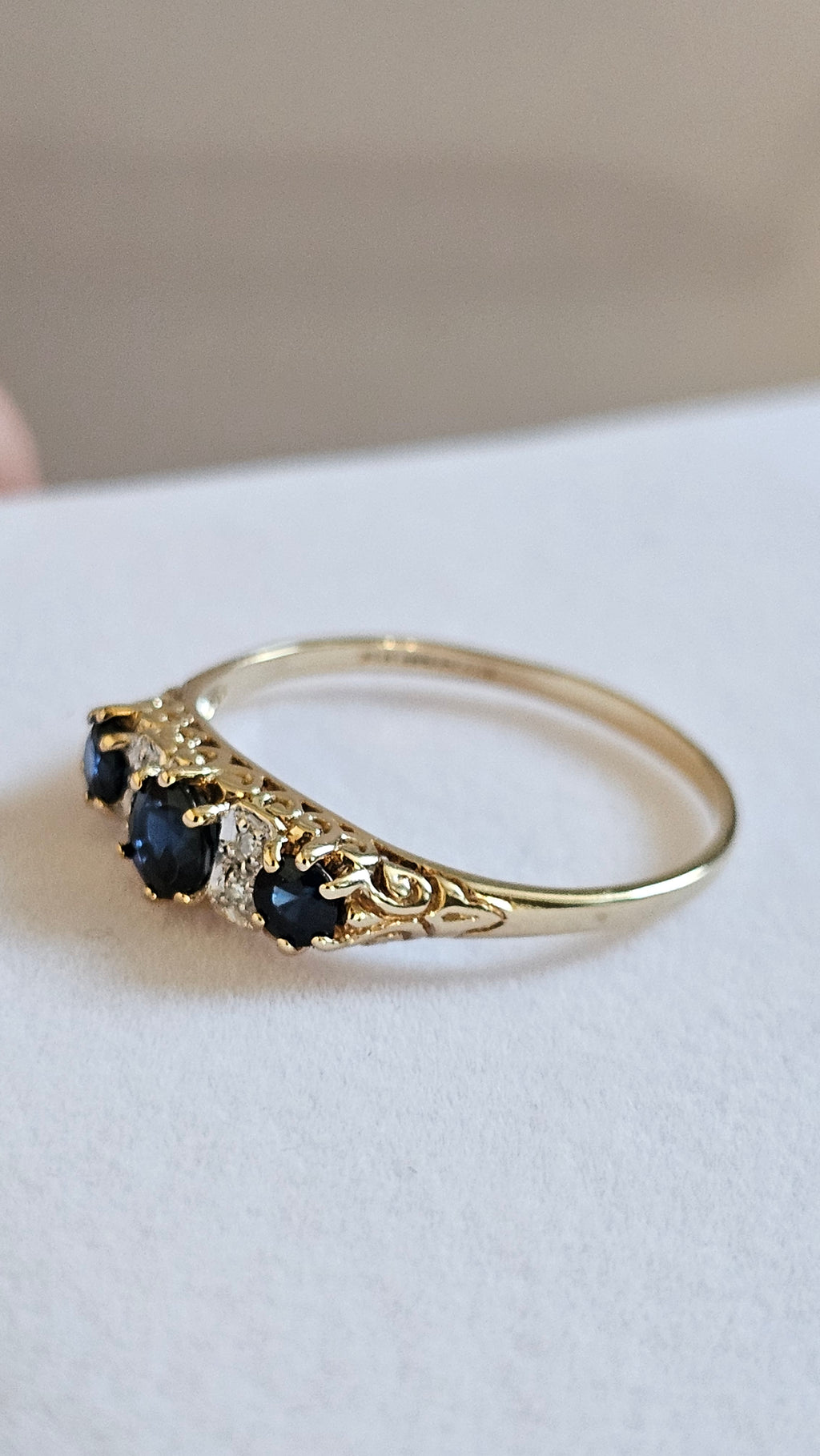 9ct Yellow Gold Natural Sapphire & Diamond Ring – Size S 1/2