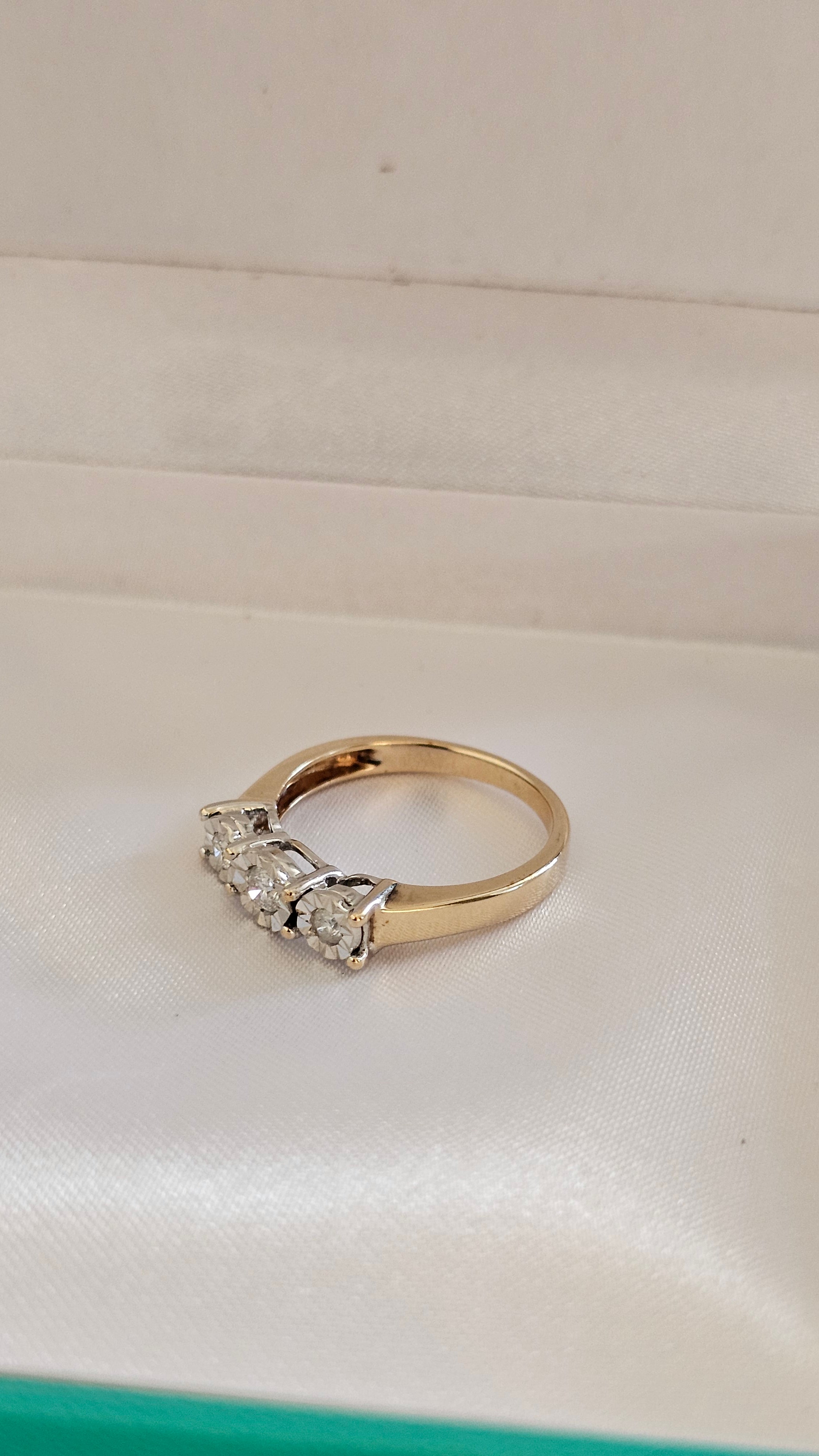 9ct Yellow Gold 0.25ct Natural Diamond Trilogy Ring , size N 1/2