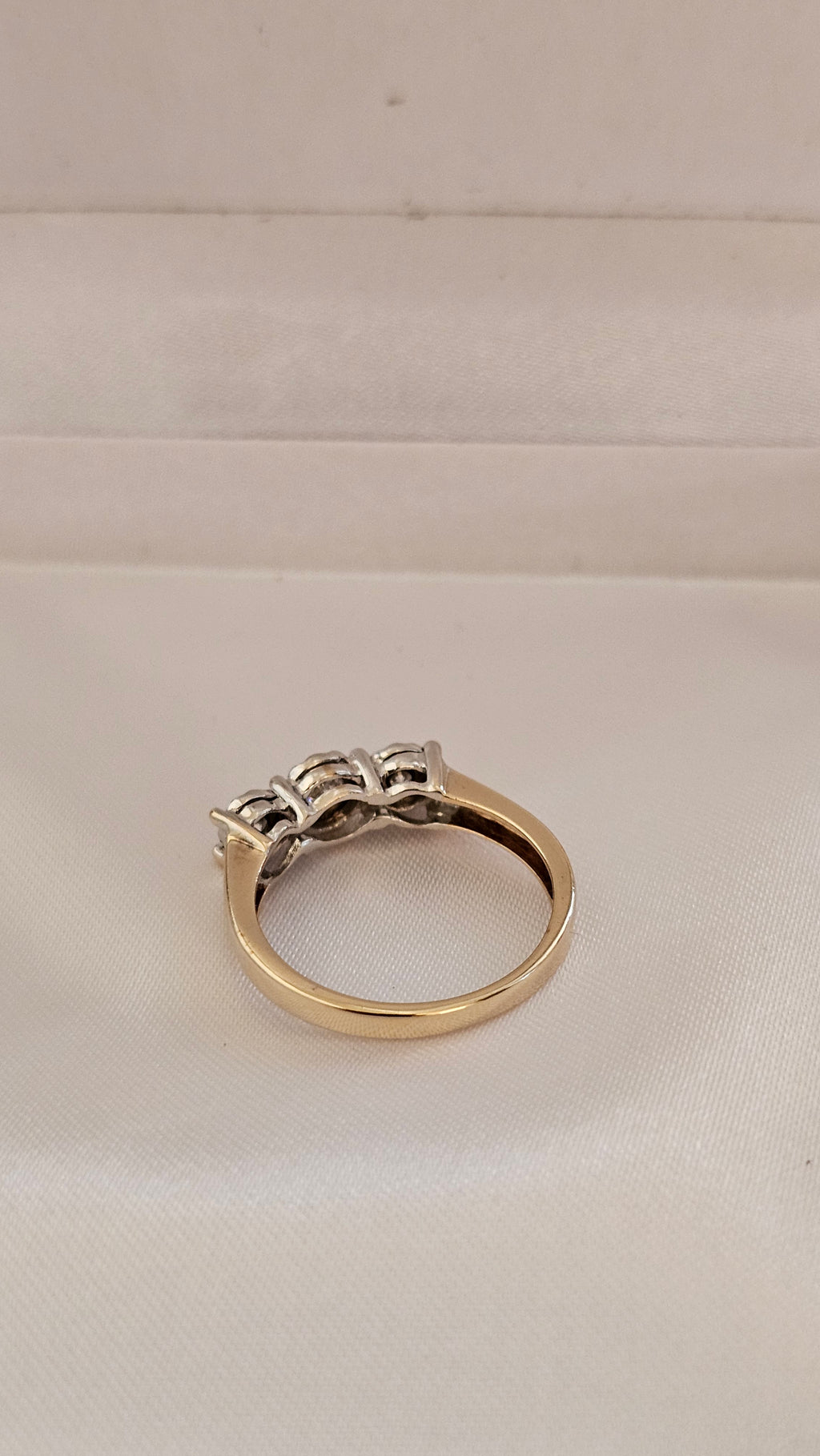 9ct Yellow Gold 0.25ct Natural Diamond Trilogy Ring , size N 1/2