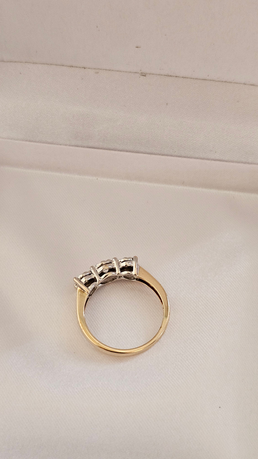 9ct Yellow Gold 0.25ct Natural Diamond Trilogy Ring , size N 1/2