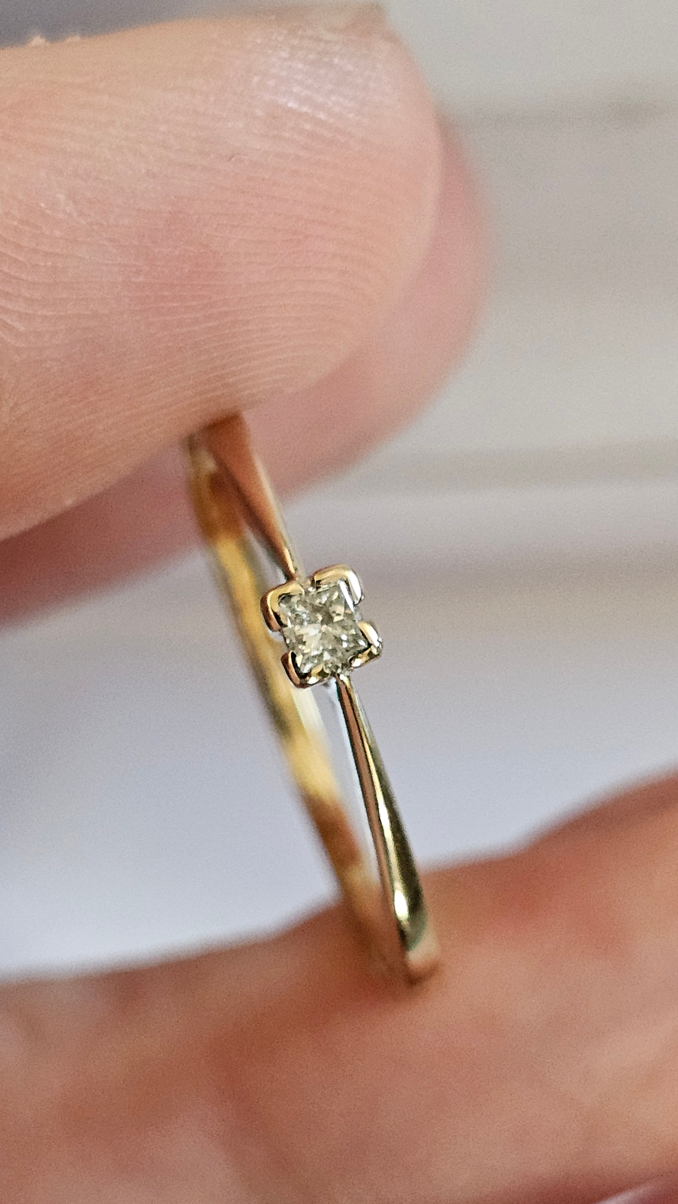 9ct Yellow Gold 0.10ct Natural Diamond Solitaire Ring – Size U