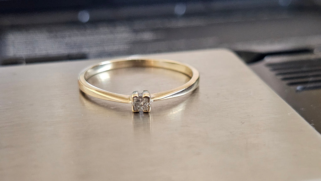 9ct Yellow Gold 0.10ct Natural Diamond Solitaire Ring – Size U