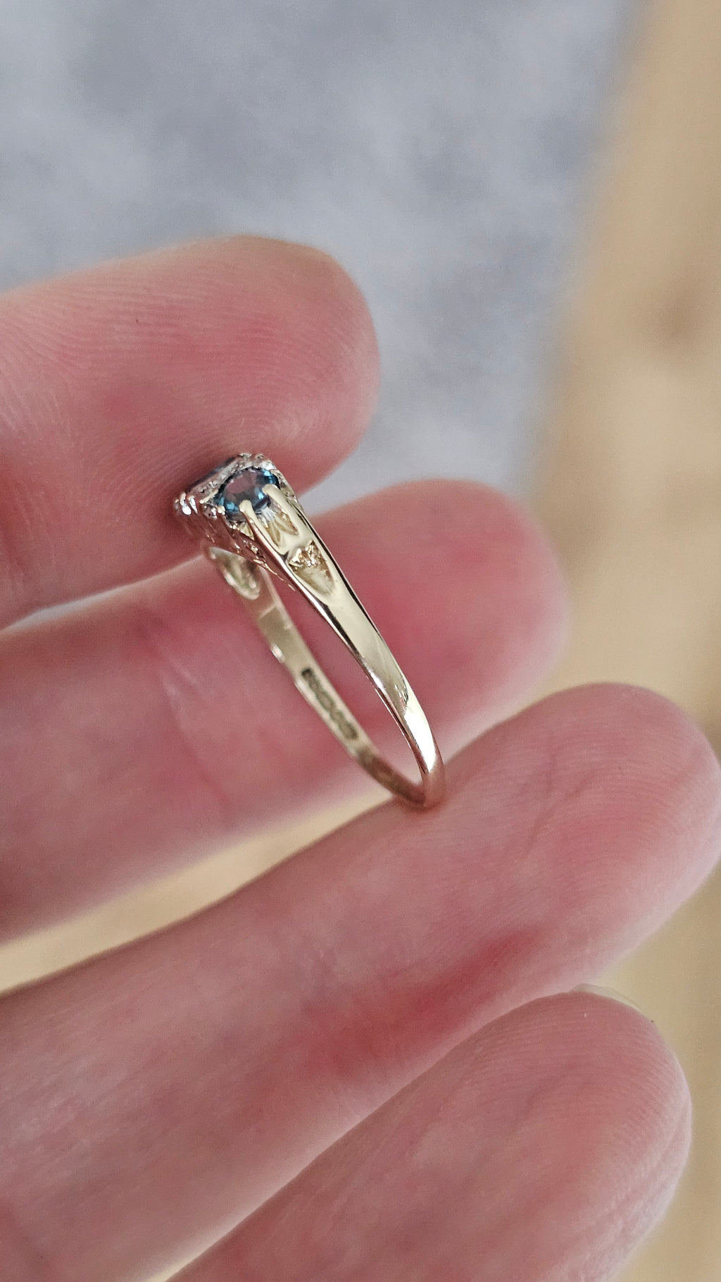 Vintage 9ct Yellow Gold set with Natural Blue Topaz and Diamond Ring, size P 1/2