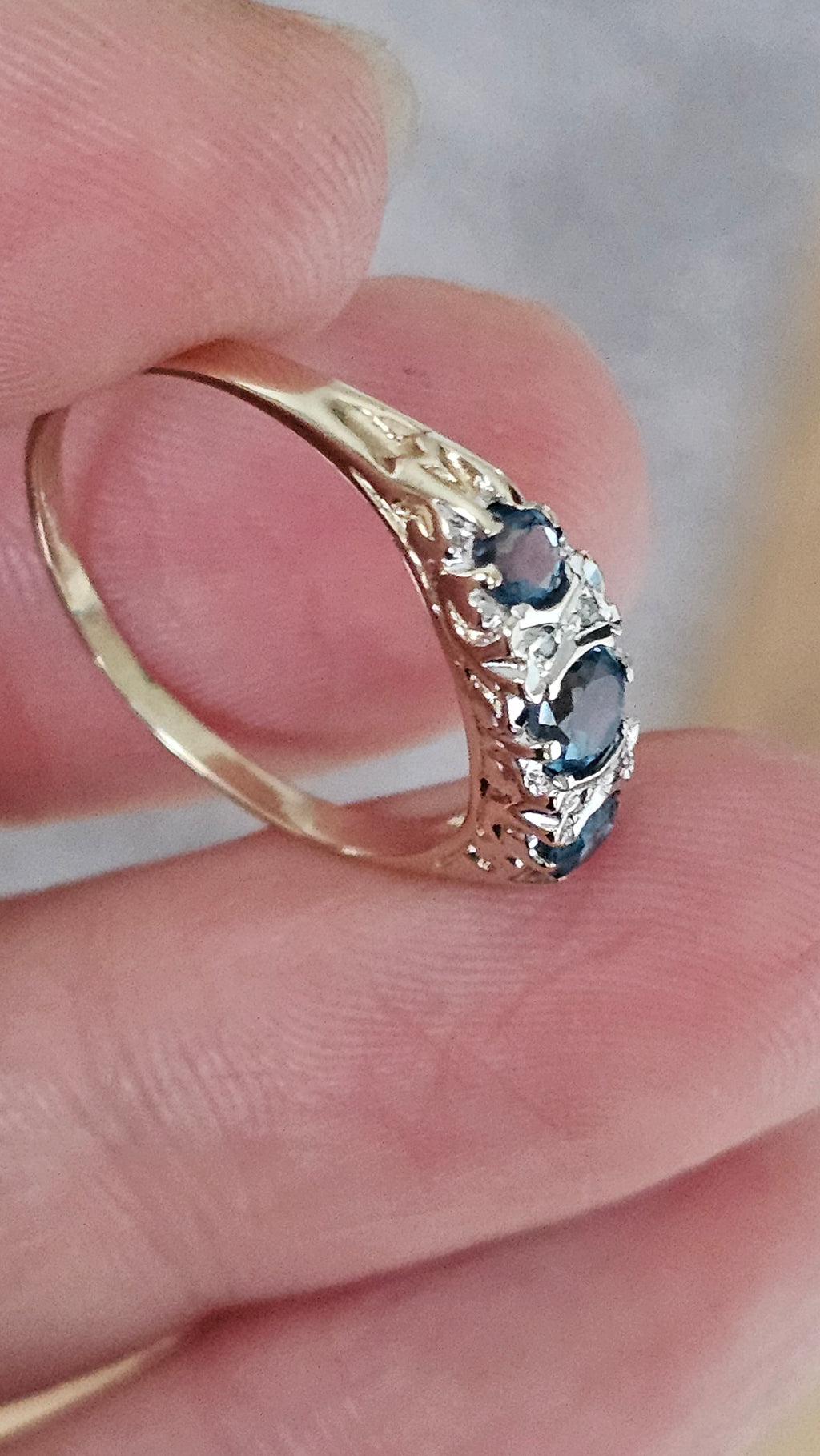 Vintage 9ct Yellow Gold set with Natural Blue Topaz and Diamond Ring, size P 1/2