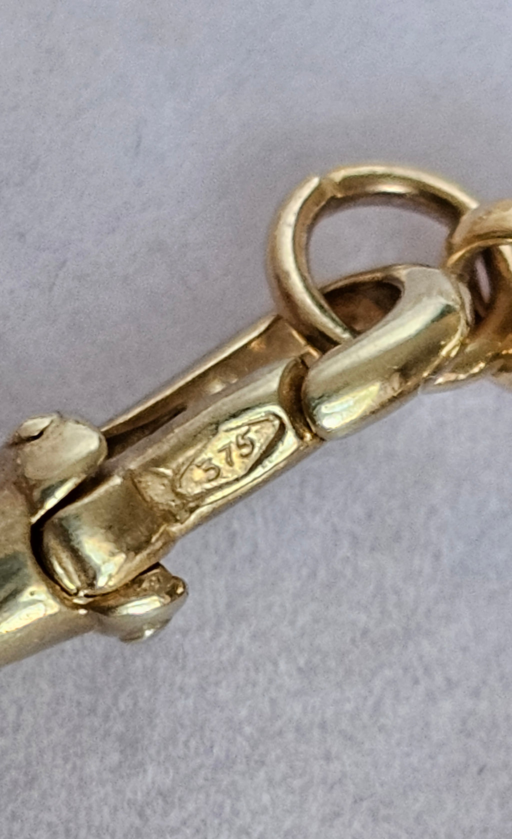 9ct Yellow Gold Albert-Style T-Bar Bracelet , length 18.5cm