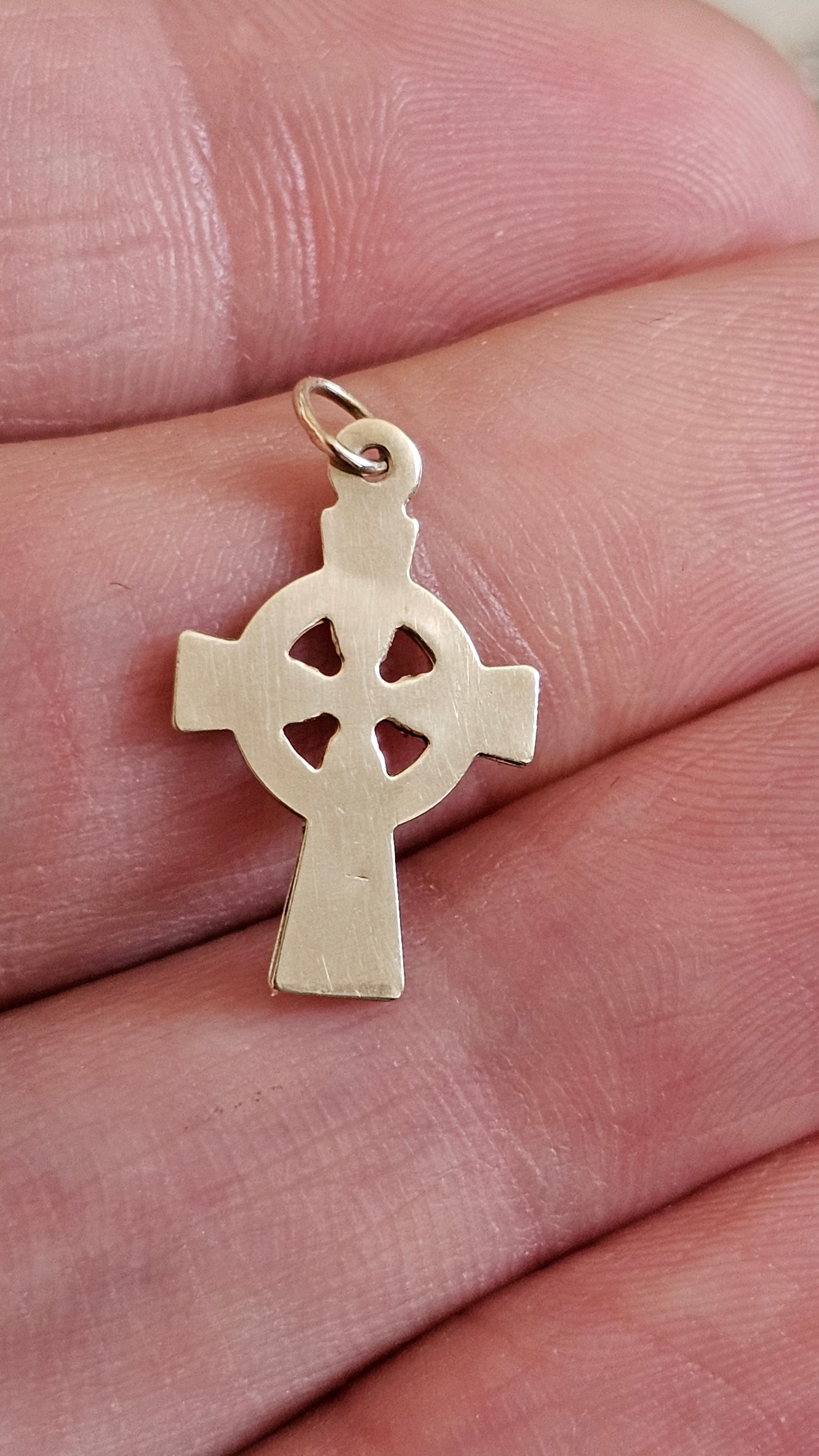 9ct Yellow gold Dainty embossed Celtic cross pendant