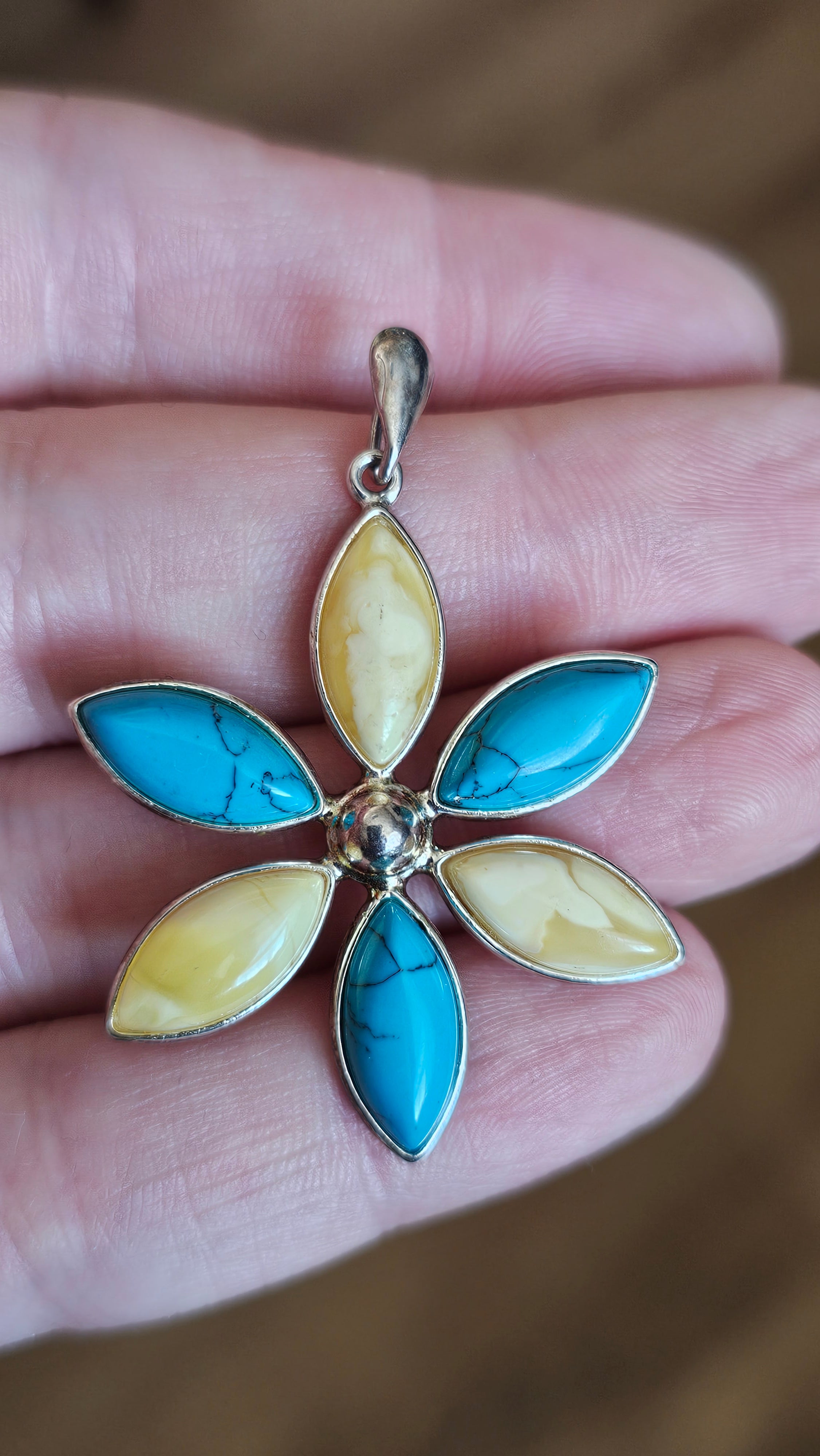 Vintage 925 Silver Turquoise & Butterscotch Amber Flower Pendant