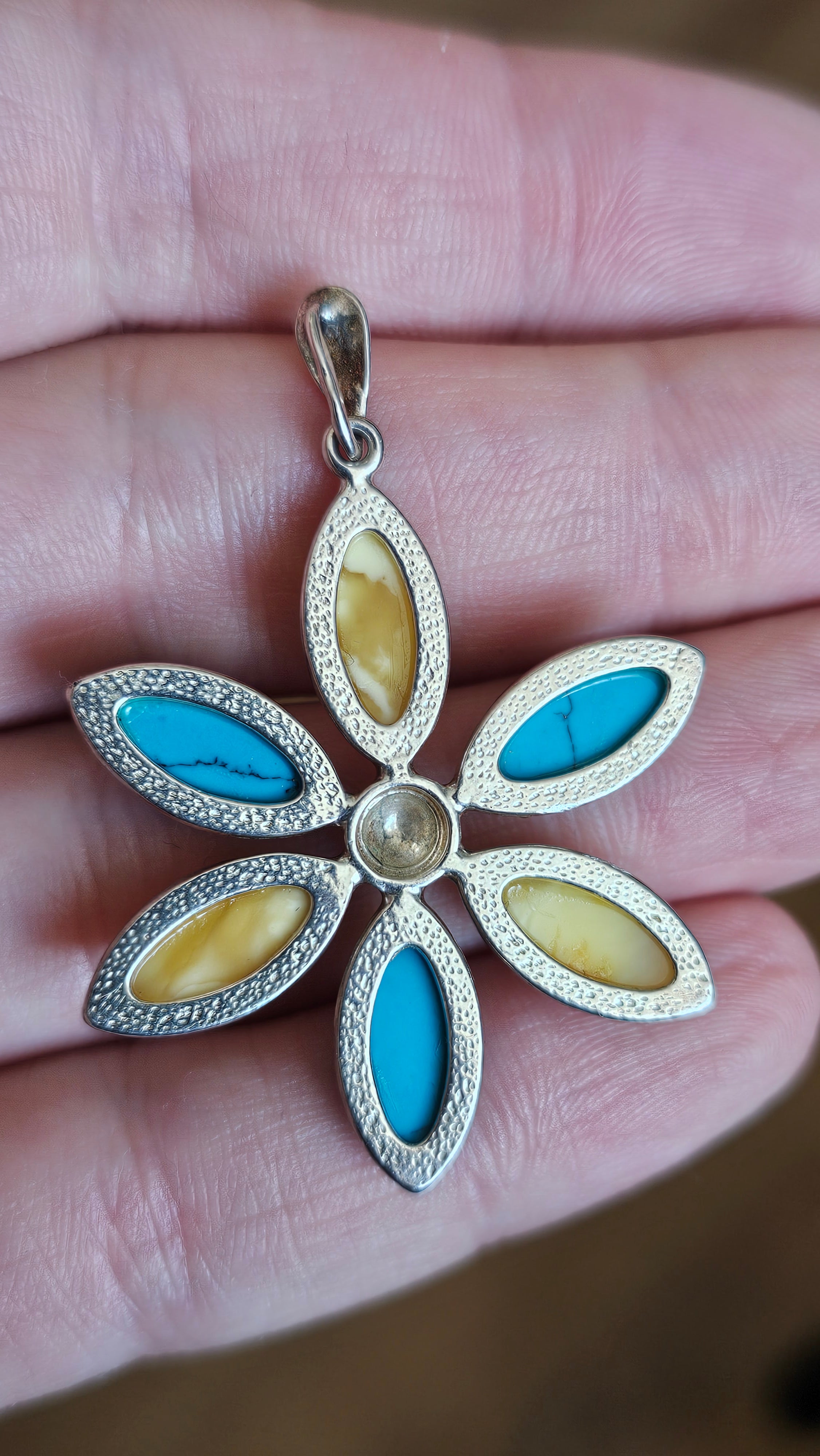 Vintage 925 Silver Turquoise & Butterscotch Amber Flower Pendant
