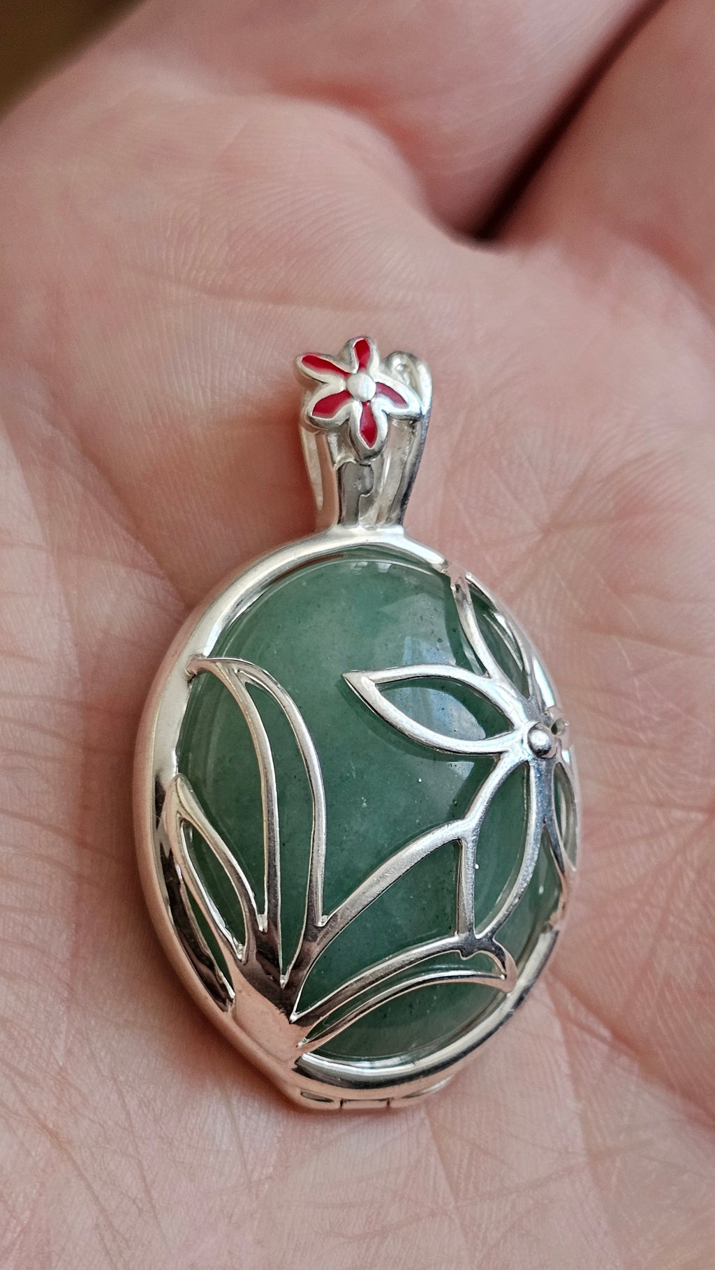 925 Sterling Silver Floral Cage Locket Pendant with Interchangeable Green Jade