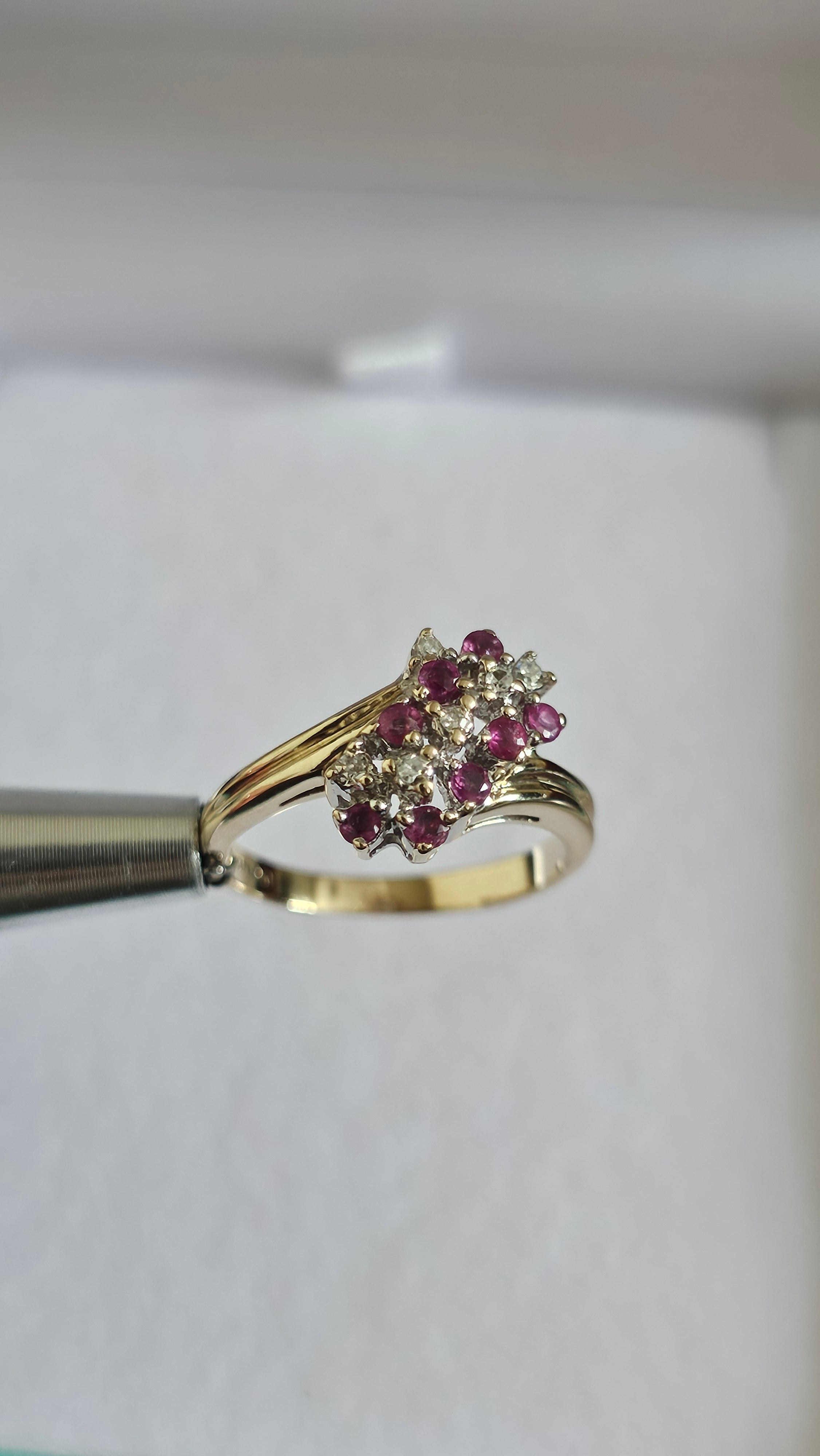 Vintage 9ct Yellow Gold Ruby & Diamond Accent Cluster Ring – UK Size M 1/2
