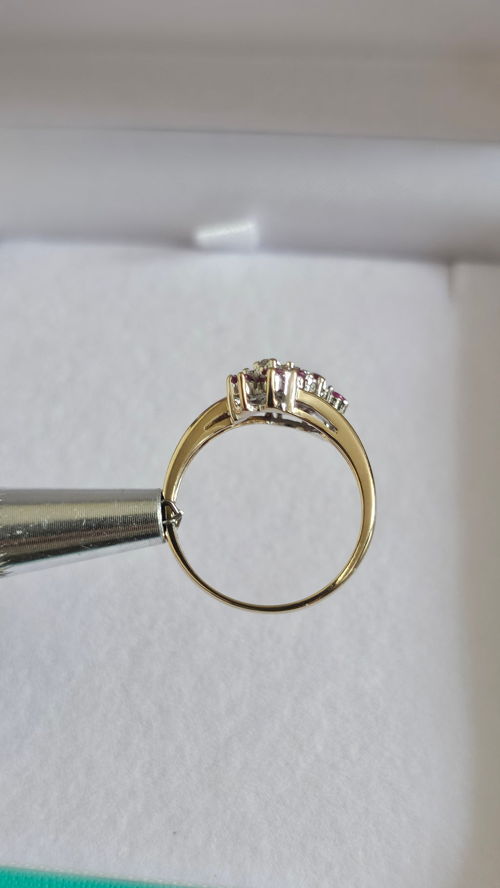 Vintage 9ct Yellow Gold Ruby & Diamond Accent Cluster Ring – UK Size M 1/2
