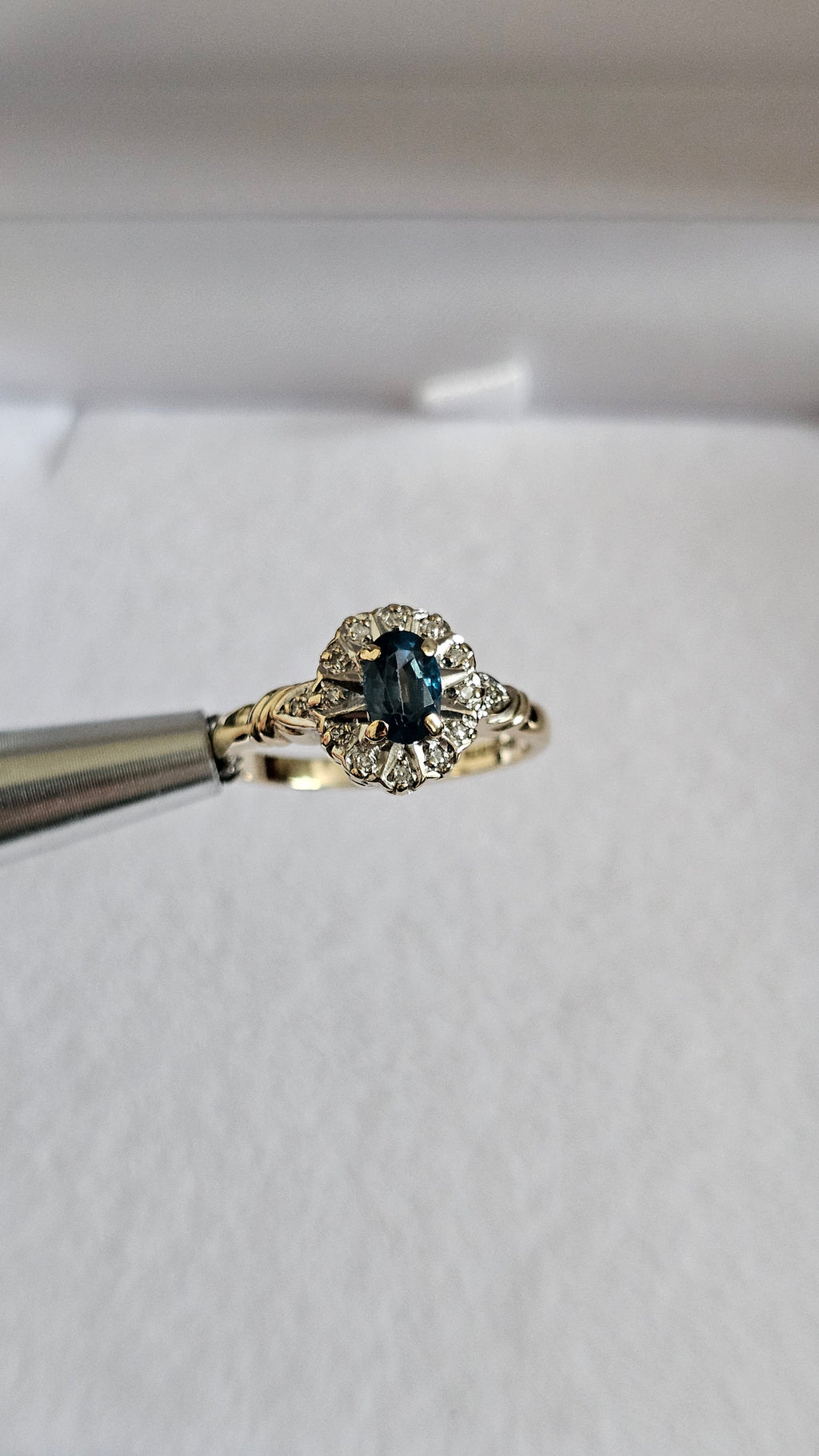 Vintage 9ct Yellow Gold Natural London Blue Topaz & Diamond Cluster Ring – Size M