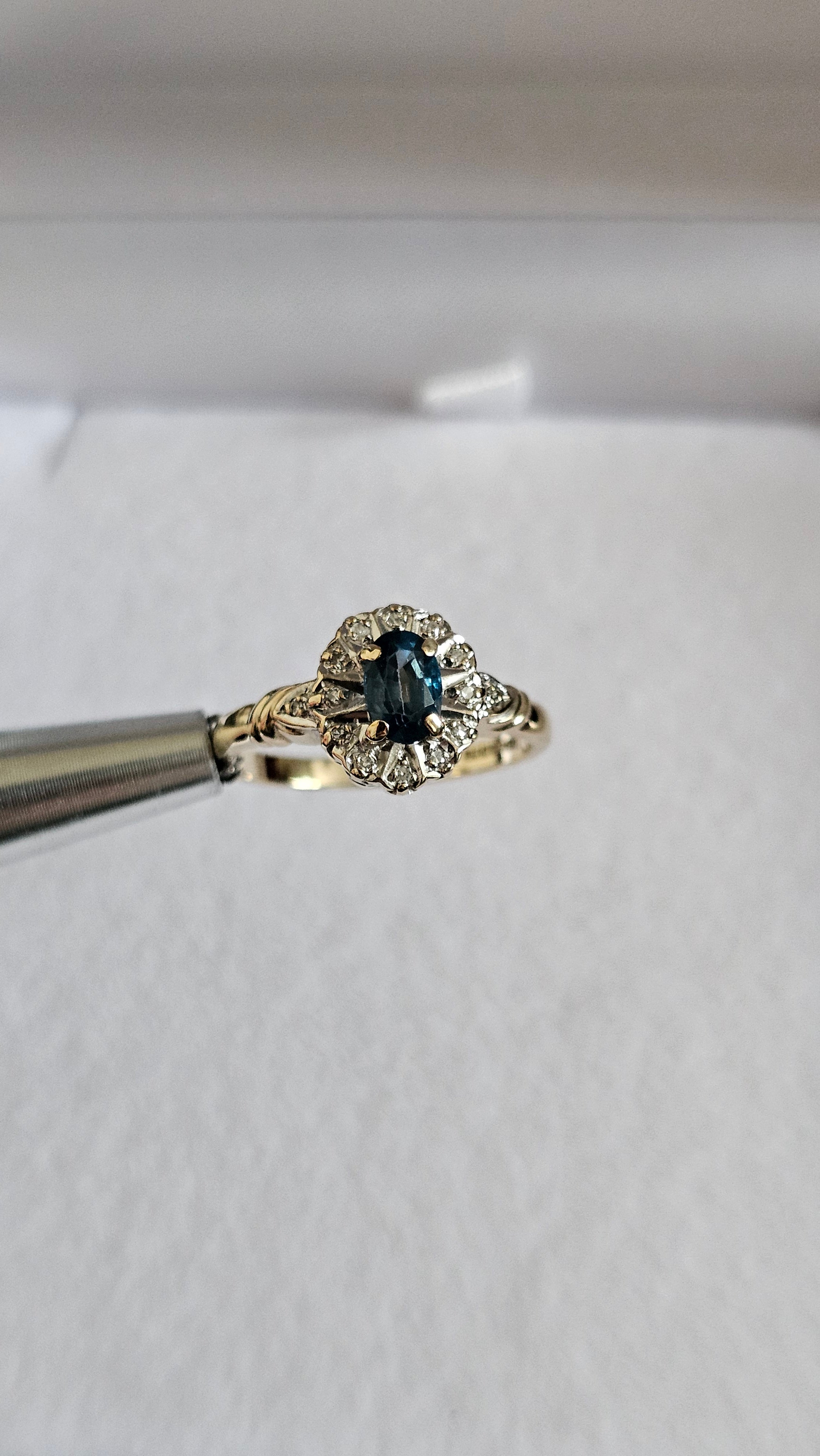 Vintage 9ct Yellow Gold Natural London Blue Topaz & Diamond Cluster Ring – Size M
