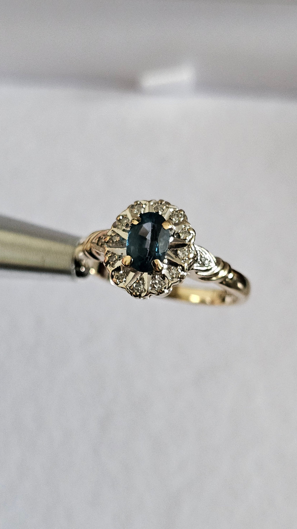 Vintage 9ct Yellow Gold Natural London Blue Topaz & Diamond Cluster Ring – Size M