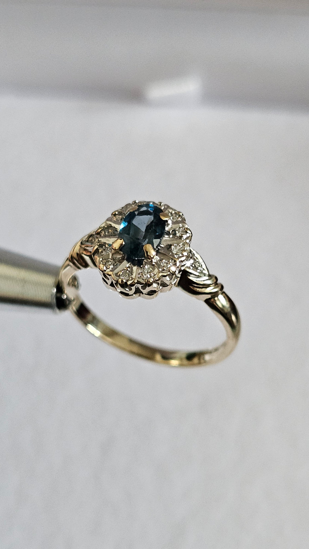 Vintage 9ct Yellow Gold Natural London Blue Topaz & Diamond Cluster Ring – Size M