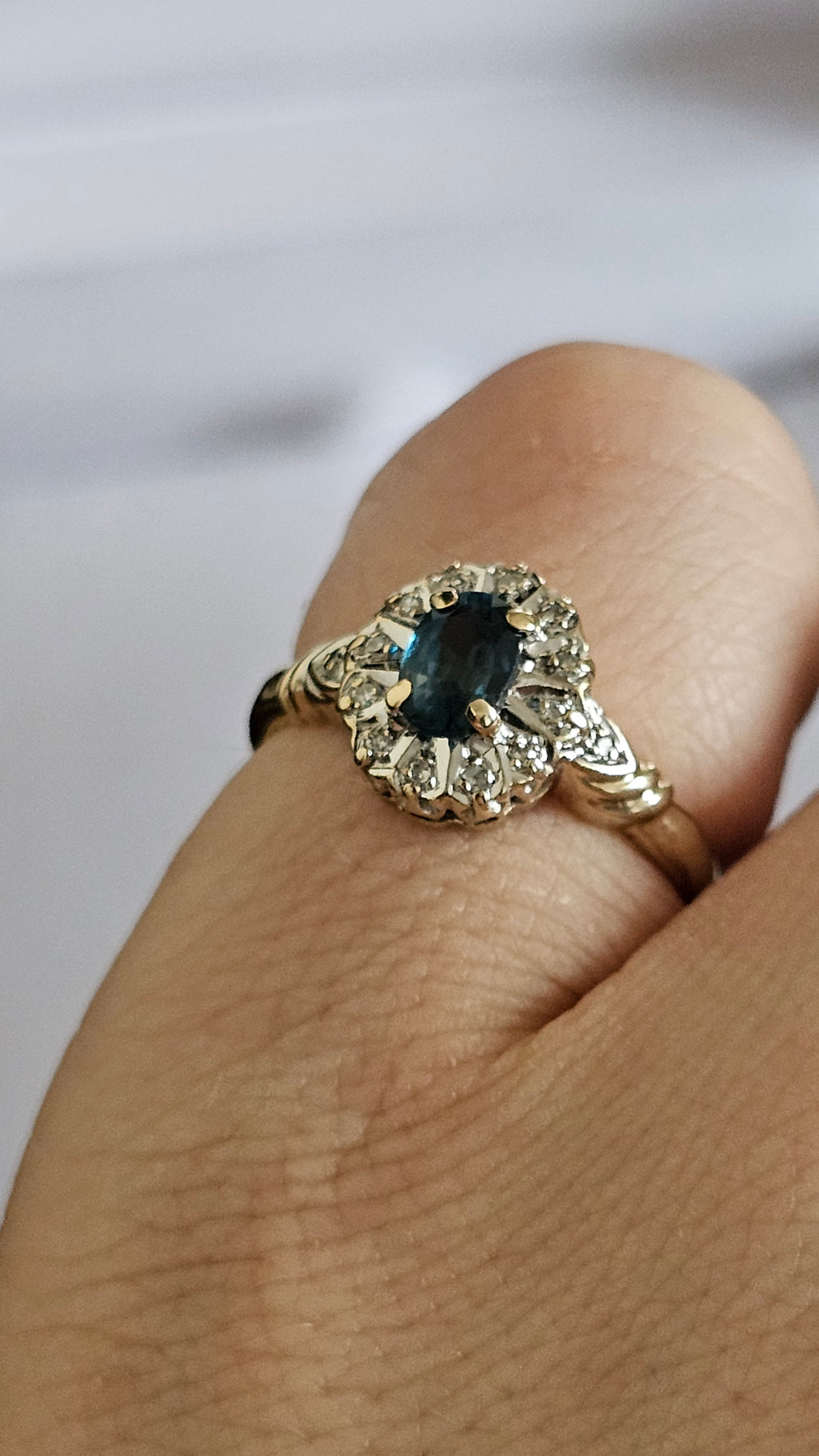 Vintage 9ct Yellow Gold Natural London Blue Topaz & Diamond Cluster Ring – Size M