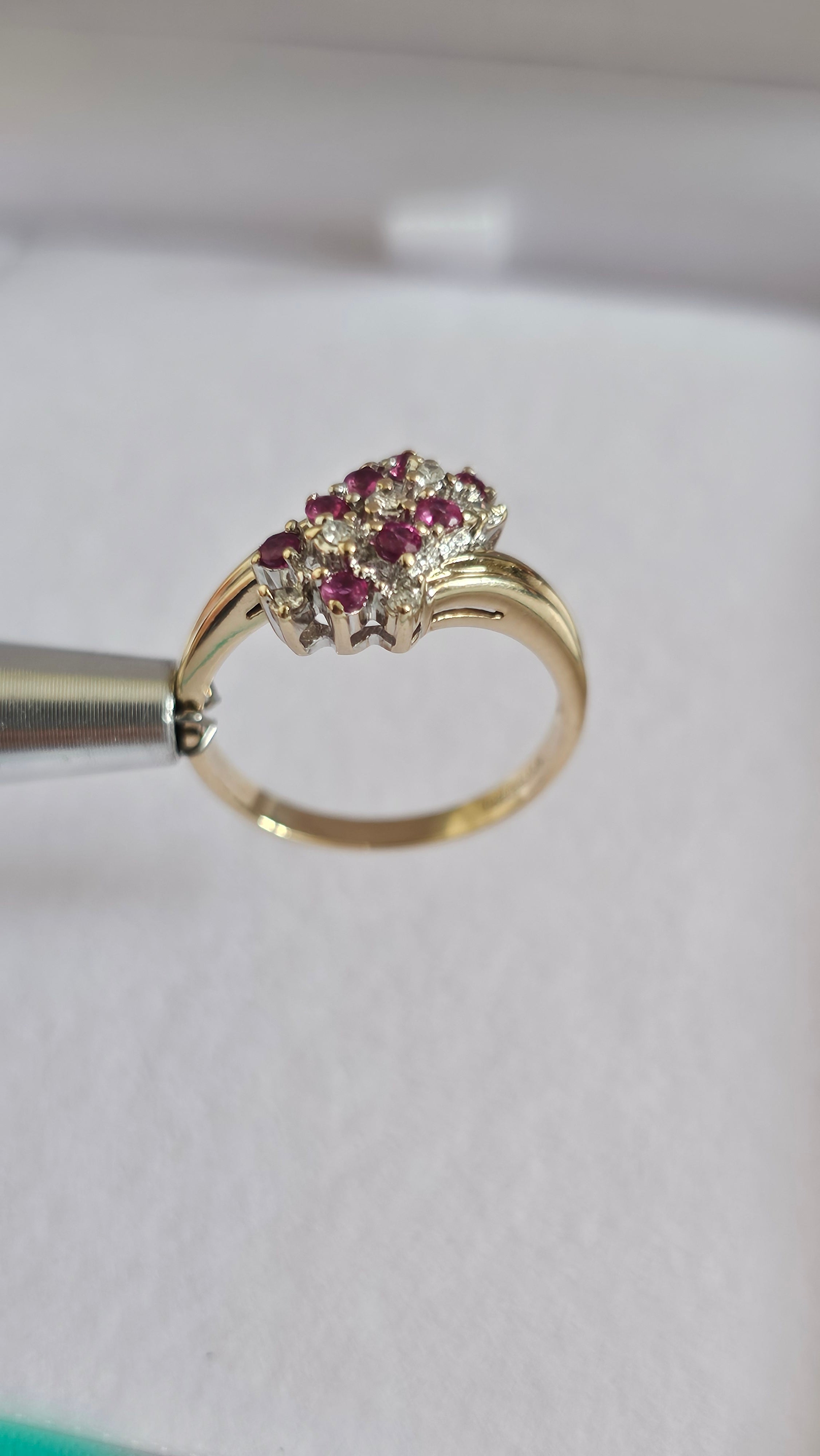 Vintage 9ct Yellow Gold Ruby & Diamond Accent Cluster Ring – UK Size M 1/2