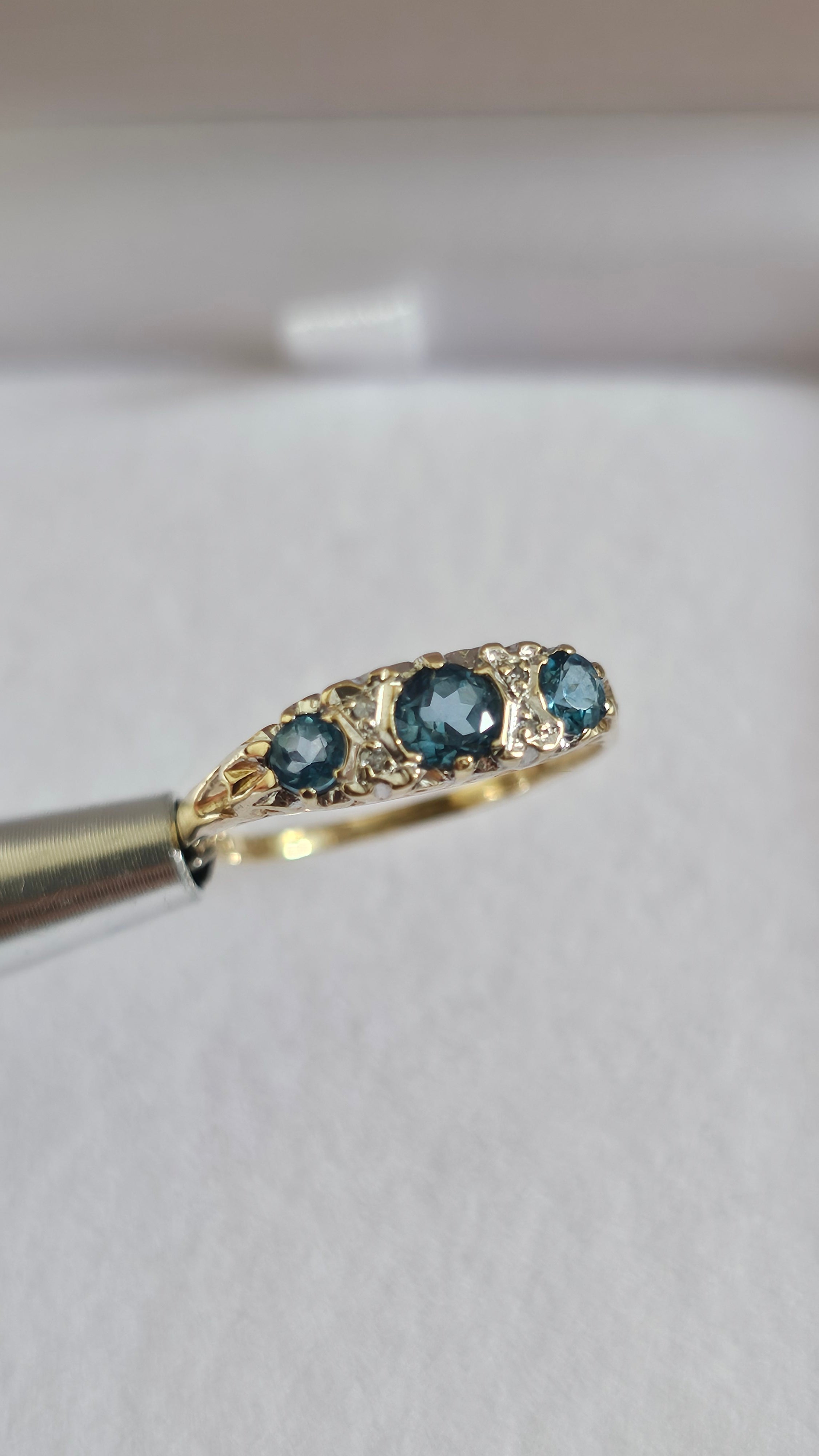Vintage 9ct Yellow Gold set with Natural Blue Topaz and Diamond Ring, size P 1/2