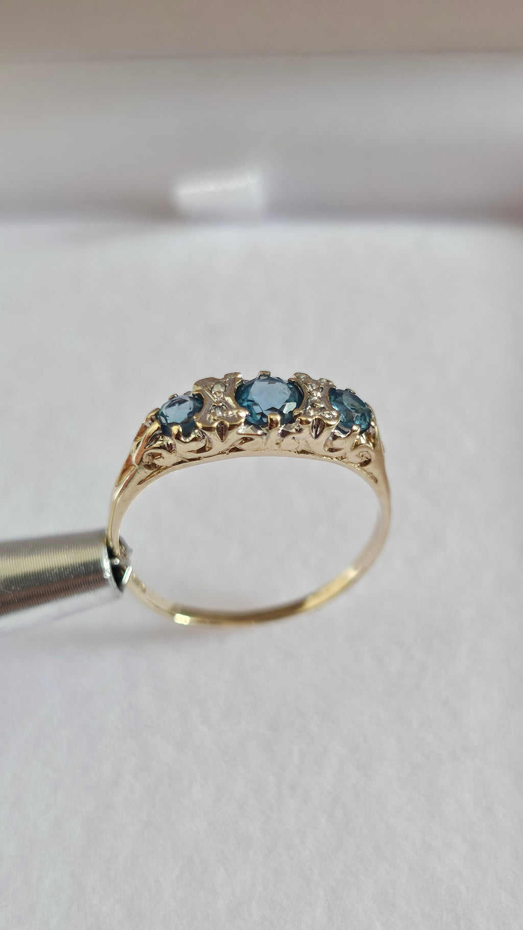 Vintage 9ct Yellow Gold set with Natural Blue Topaz and Diamond Ring, size P 1/2