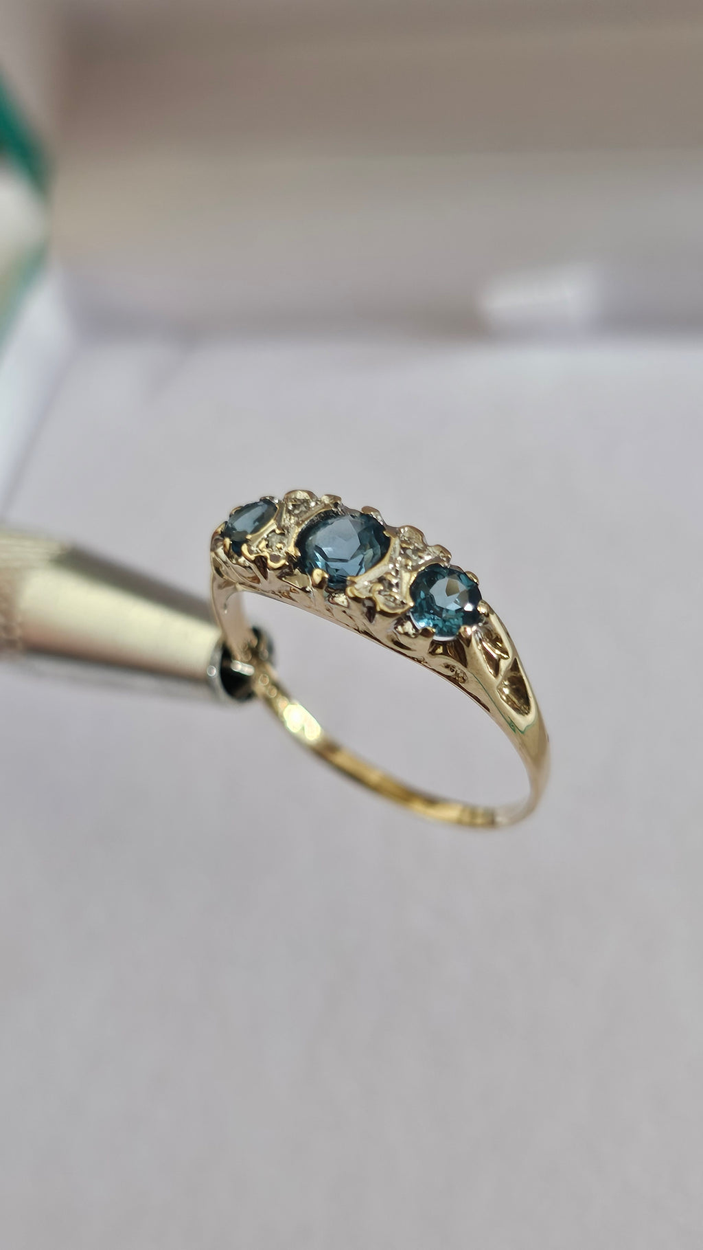 Vintage 9ct Yellow Gold set with Natural Blue Topaz and Diamond Ring, size P 1/2