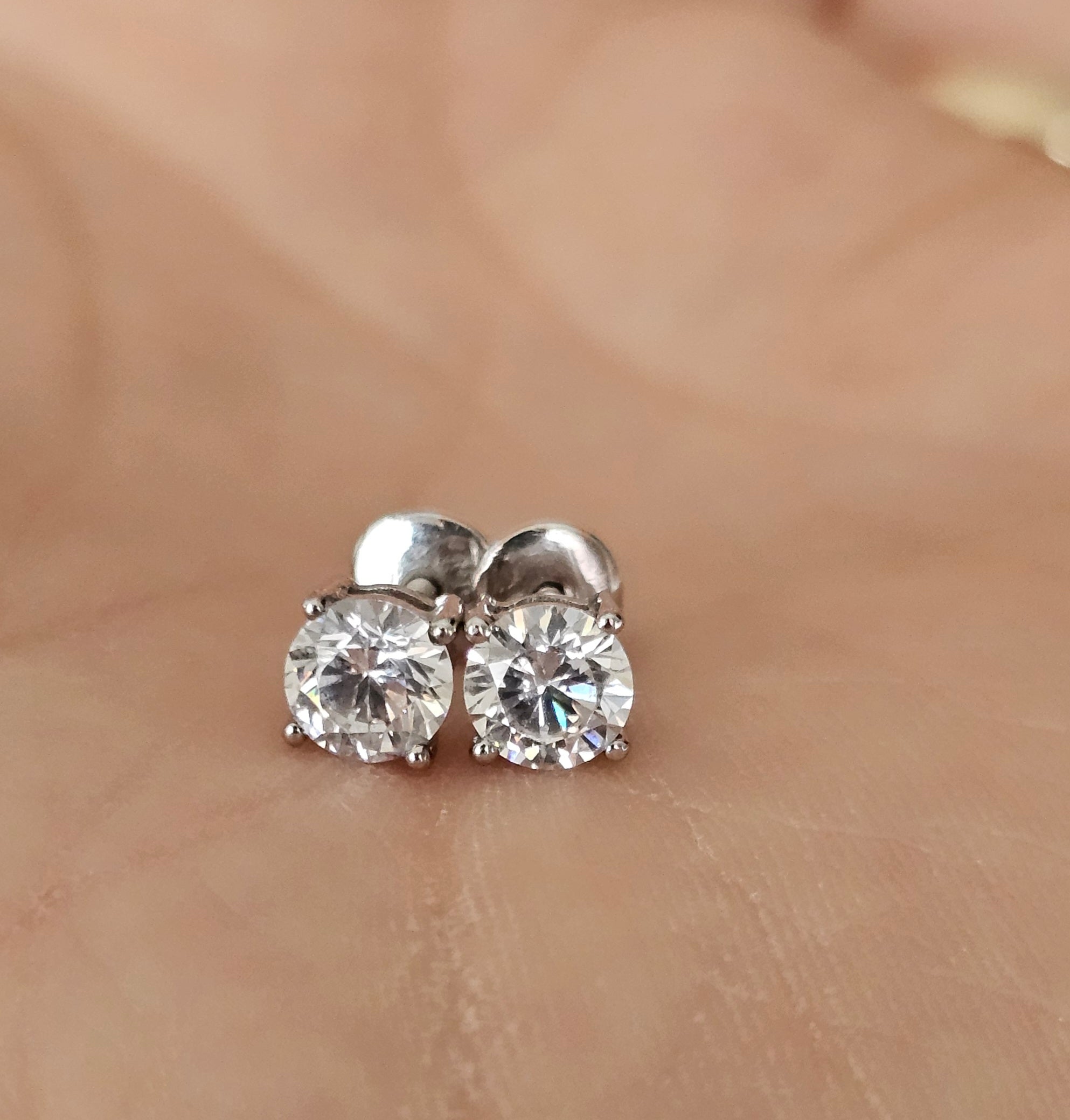Classic 18ct White Gold Round Solitaire Moissanite Stud Earrings with Screwbacks