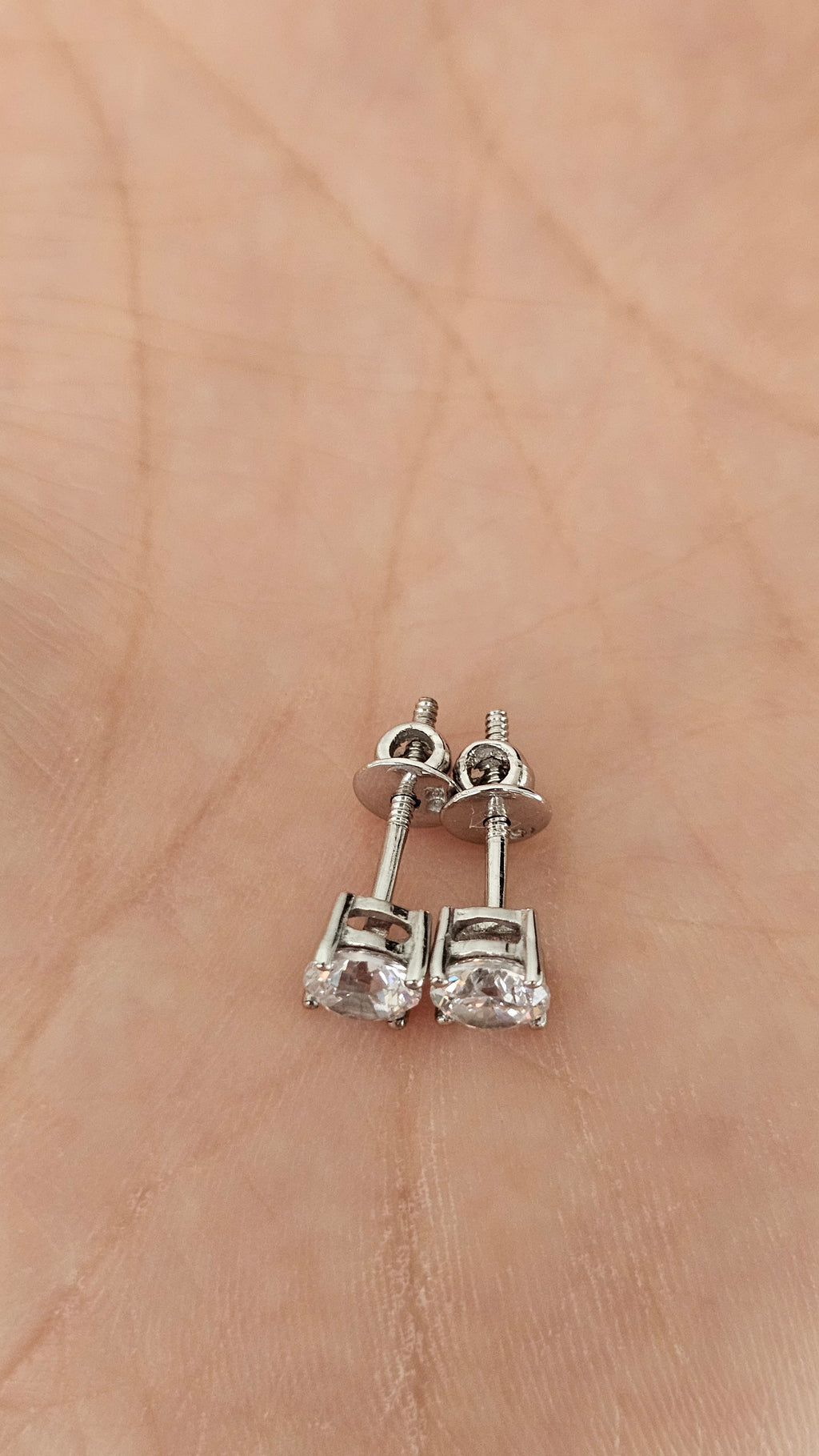 Classic 18ct White Gold Round Solitaire Moissanite Stud Earrings with Screwbacks