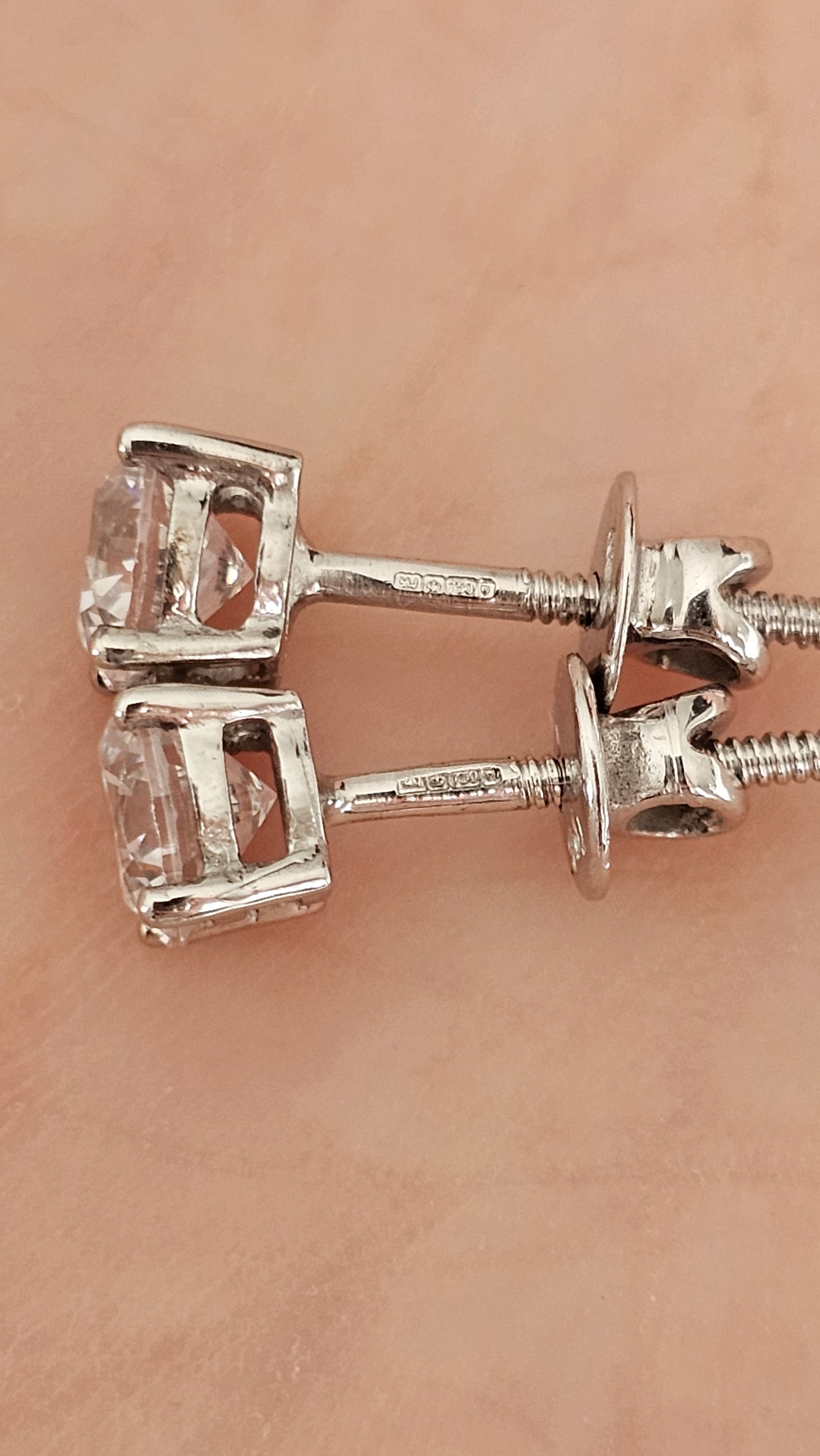 Classic 18ct White Gold Round Solitaire Moissanite Stud Earrings with Screwbacks