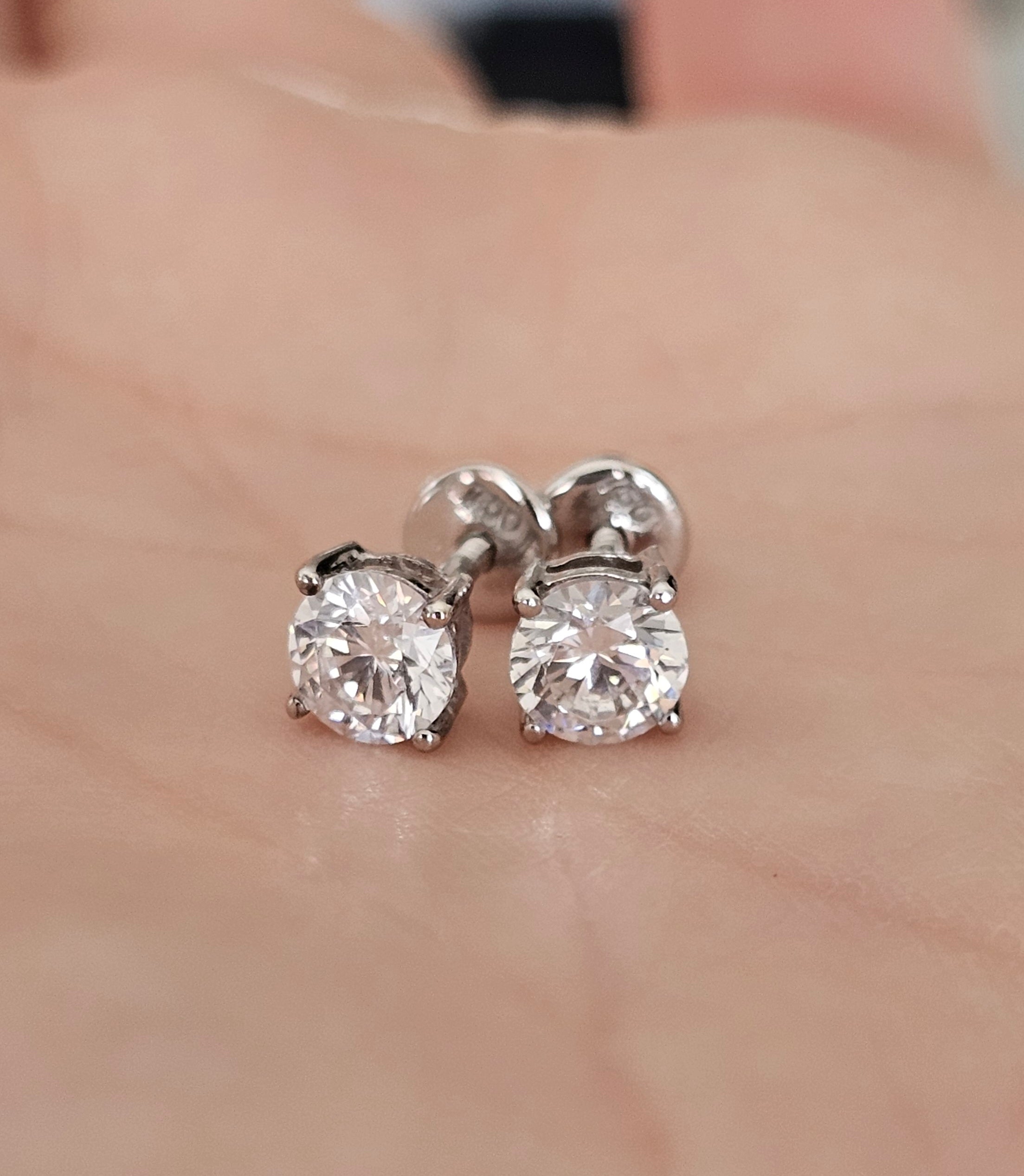 Classic 18ct White Gold Round Solitaire Moissanite Stud Earrings with Screwbacks